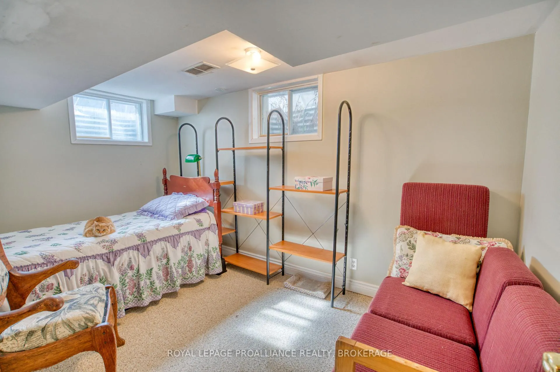 Photo 35 of 937 Killarney Crescent, Kingston, East Gardiners Rd — HOMEH