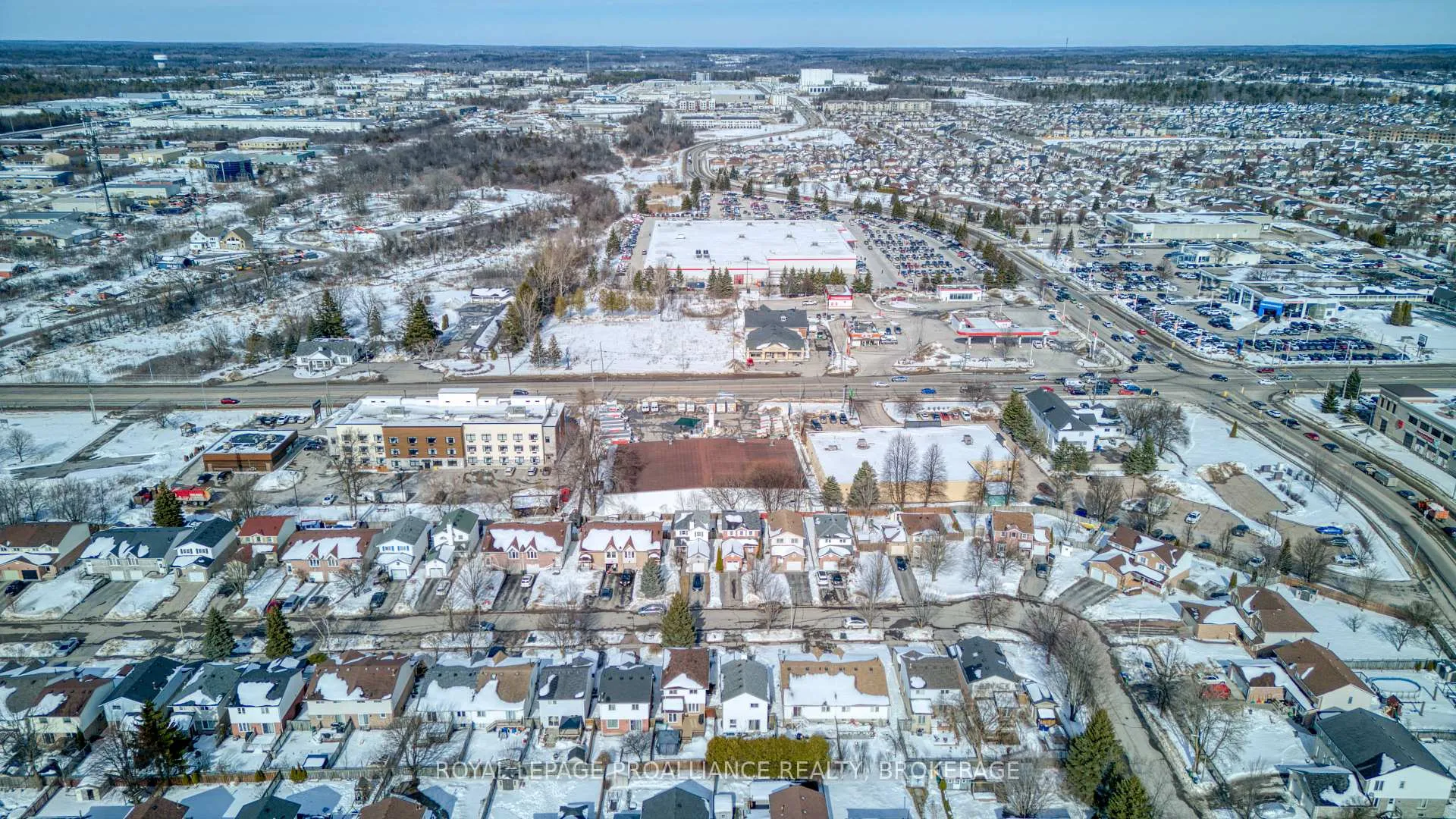 Photo 37 of 937 Killarney Crescent, Kingston, East Gardiners Rd — HOMEH