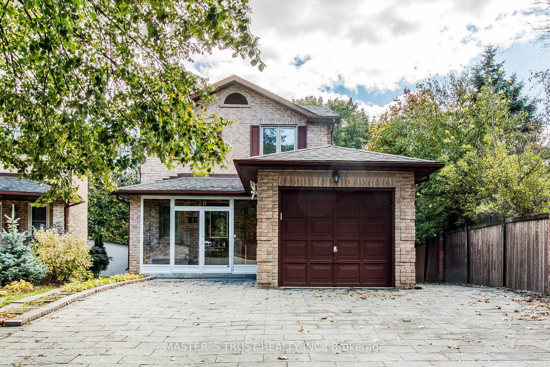Front of 20 Valhalla Court