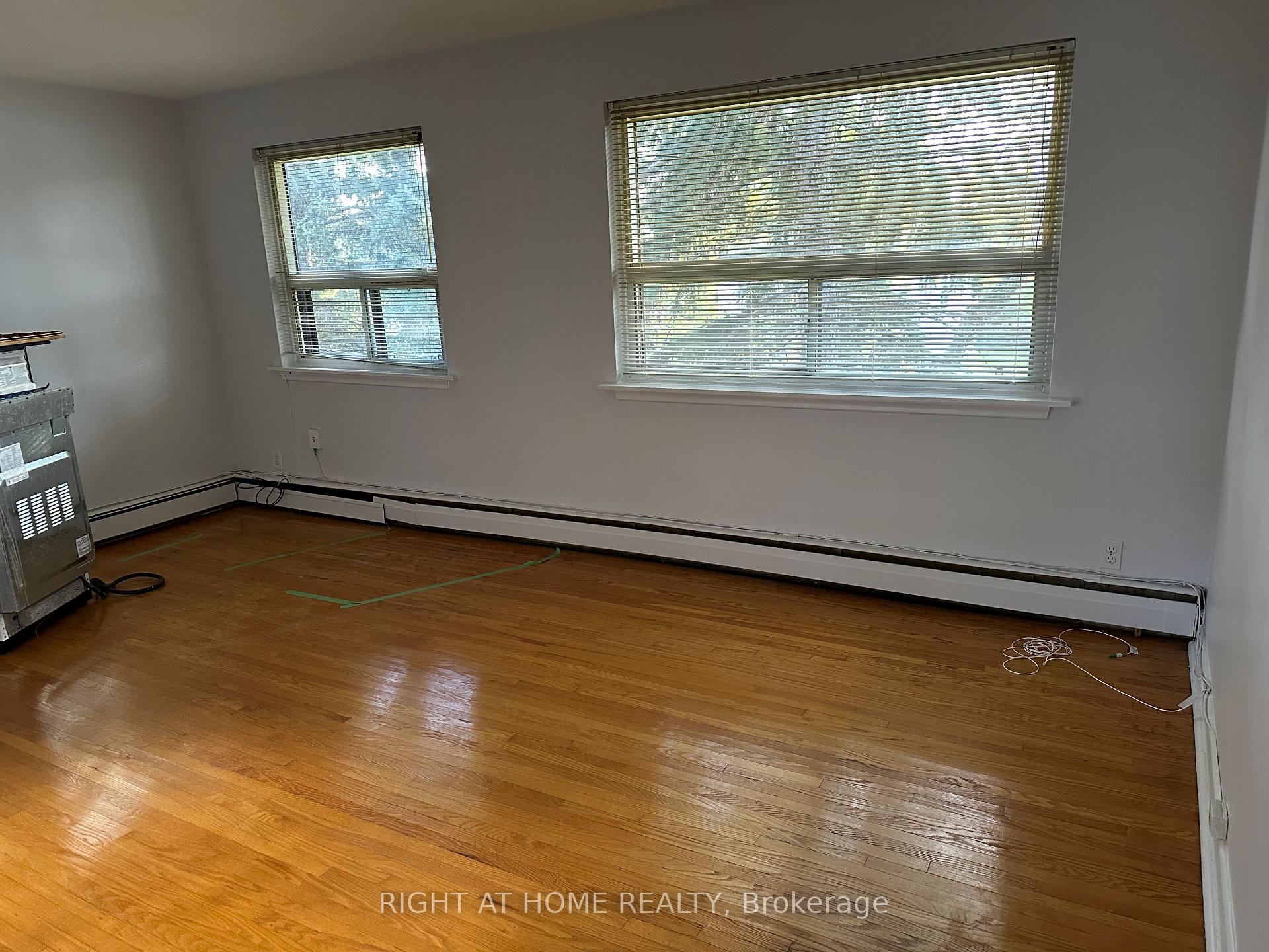 Photo 2 of Unit 5, 1033 Ravine Road, Oshawa, Lakeview — HOMEH