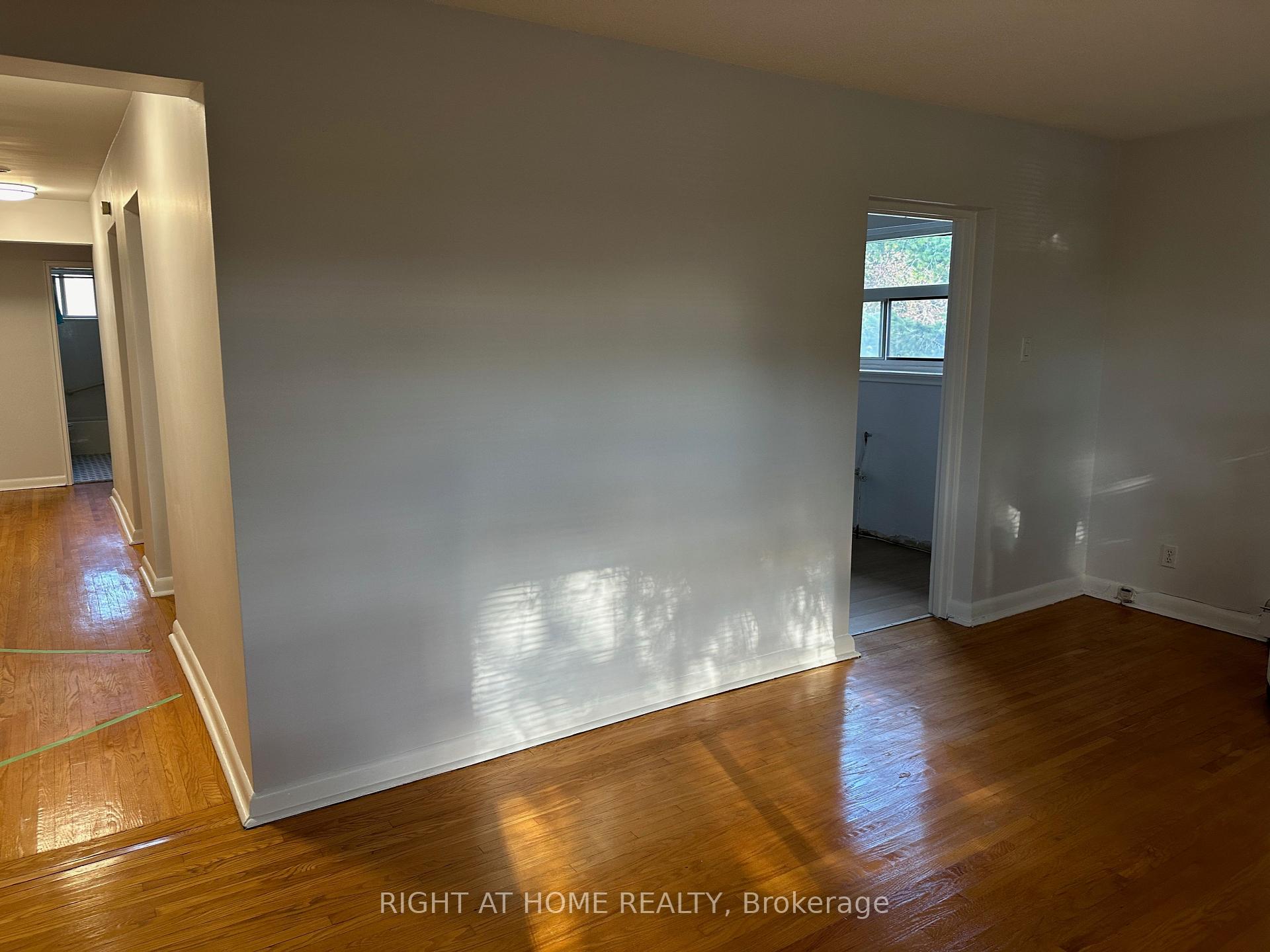 Photo 4 of Unit 5, 1033 Ravine Road, Oshawa, Lakeview — HOMEH