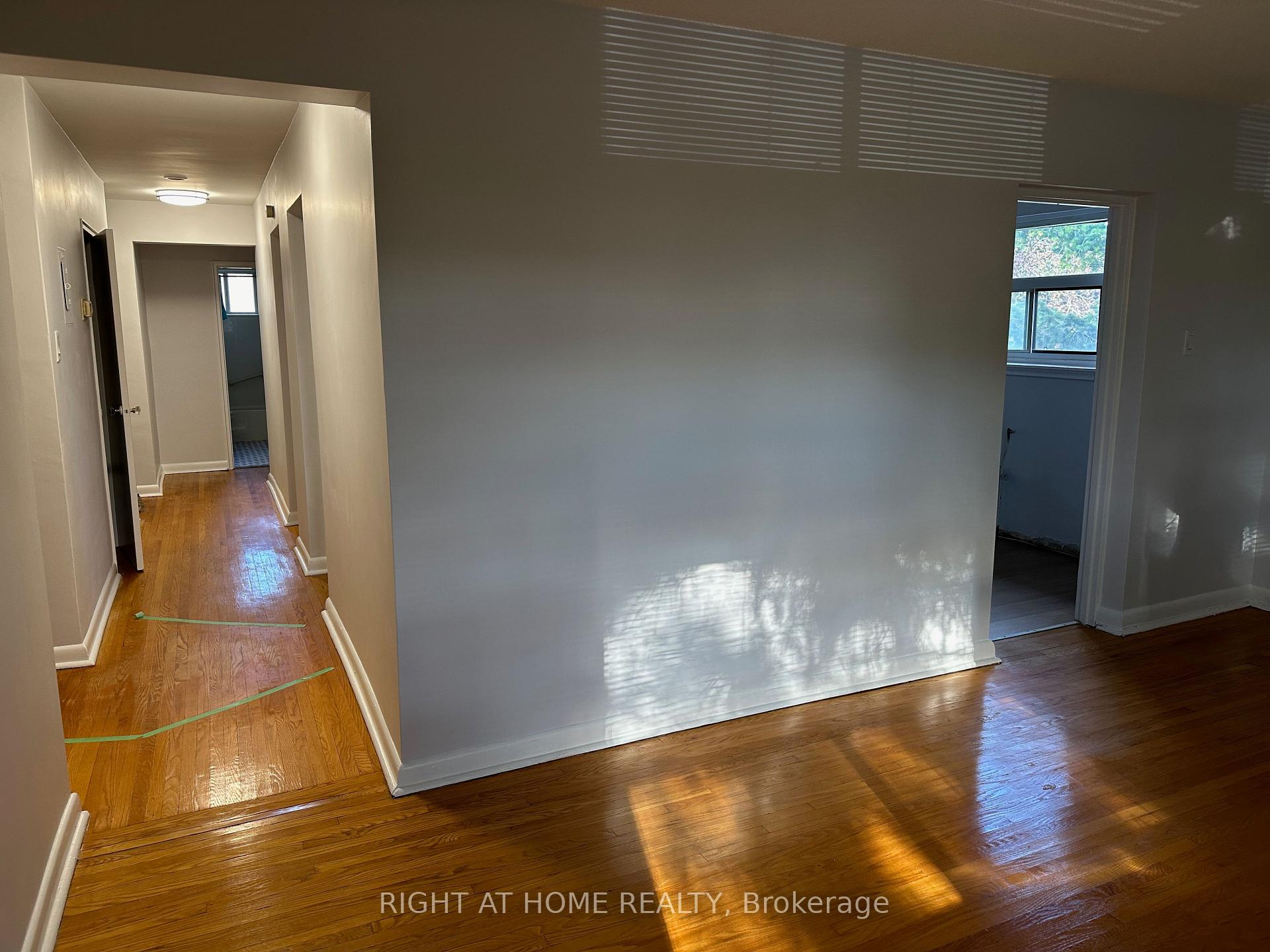 Photo 5 of Unit 5, 1033 Ravine Road, Oshawa, Lakeview — HOMEH