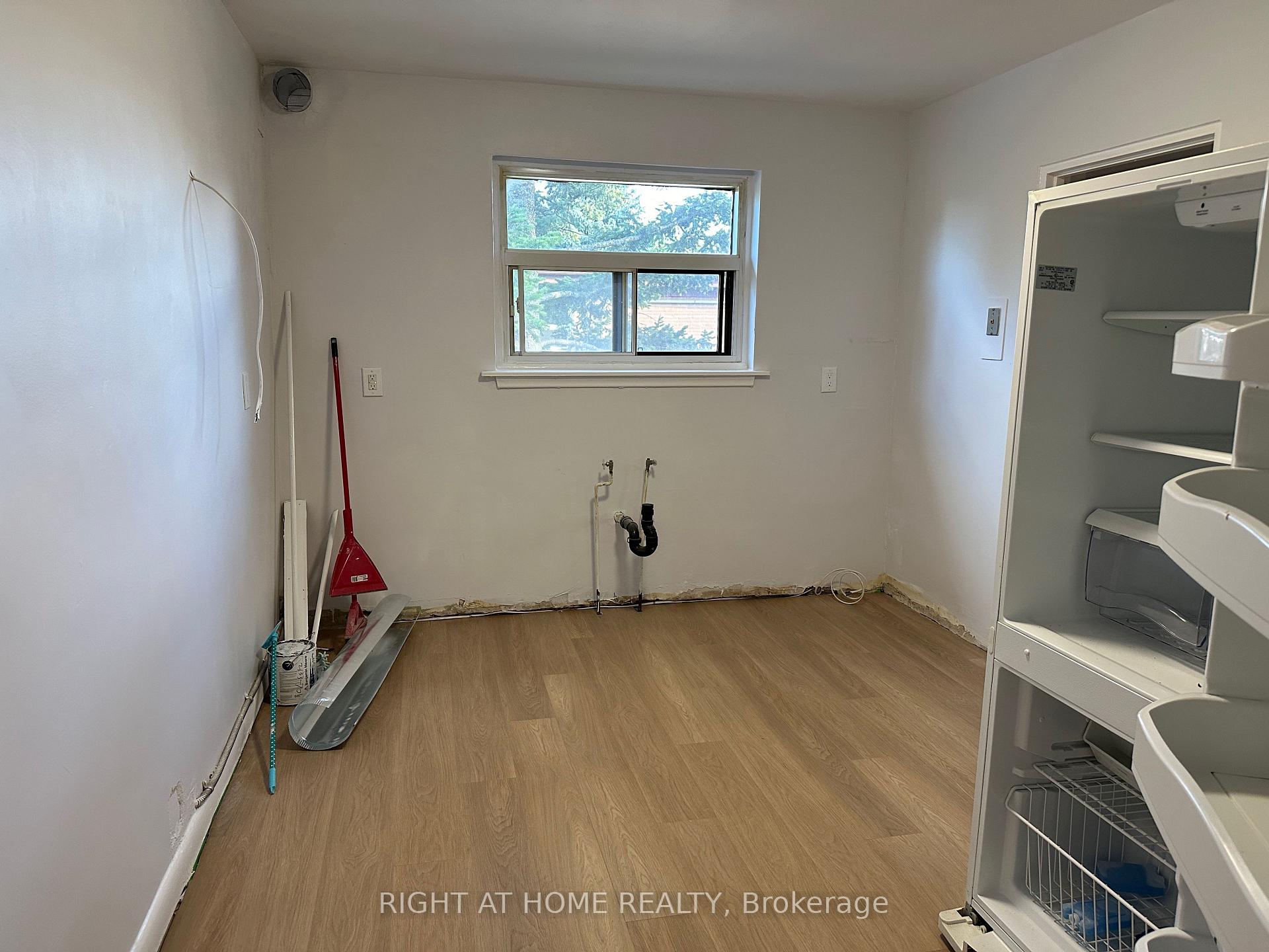 Photo 6 of Unit 5, 1033 Ravine Road, Oshawa, Lakeview — HOMEH