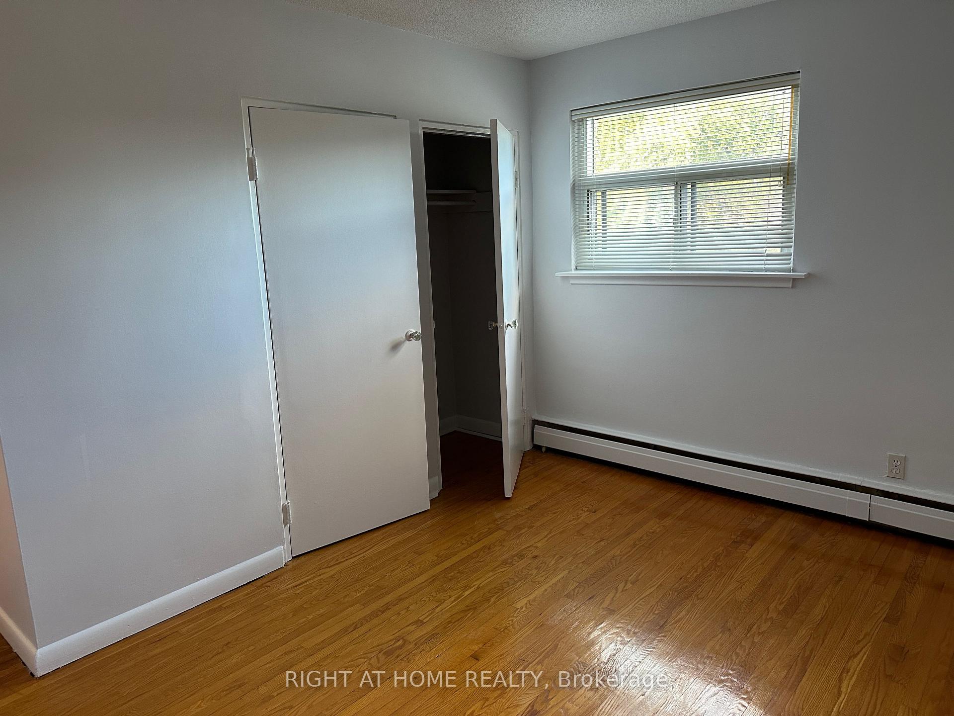 Photo 10 of Unit 5, 1033 Ravine Road, Oshawa, Lakeview — HOMEH