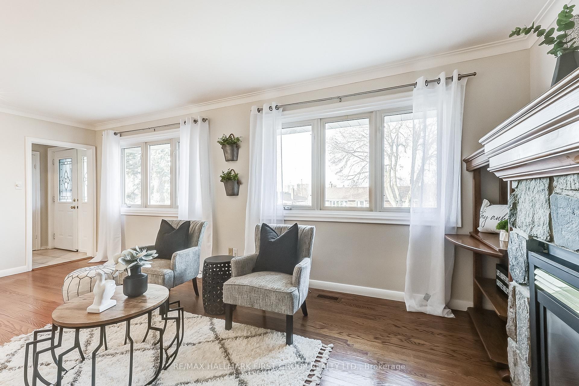 Photo 7 of 203 Hallett Avenue, Whitby, Lynde Creek — HOMEH