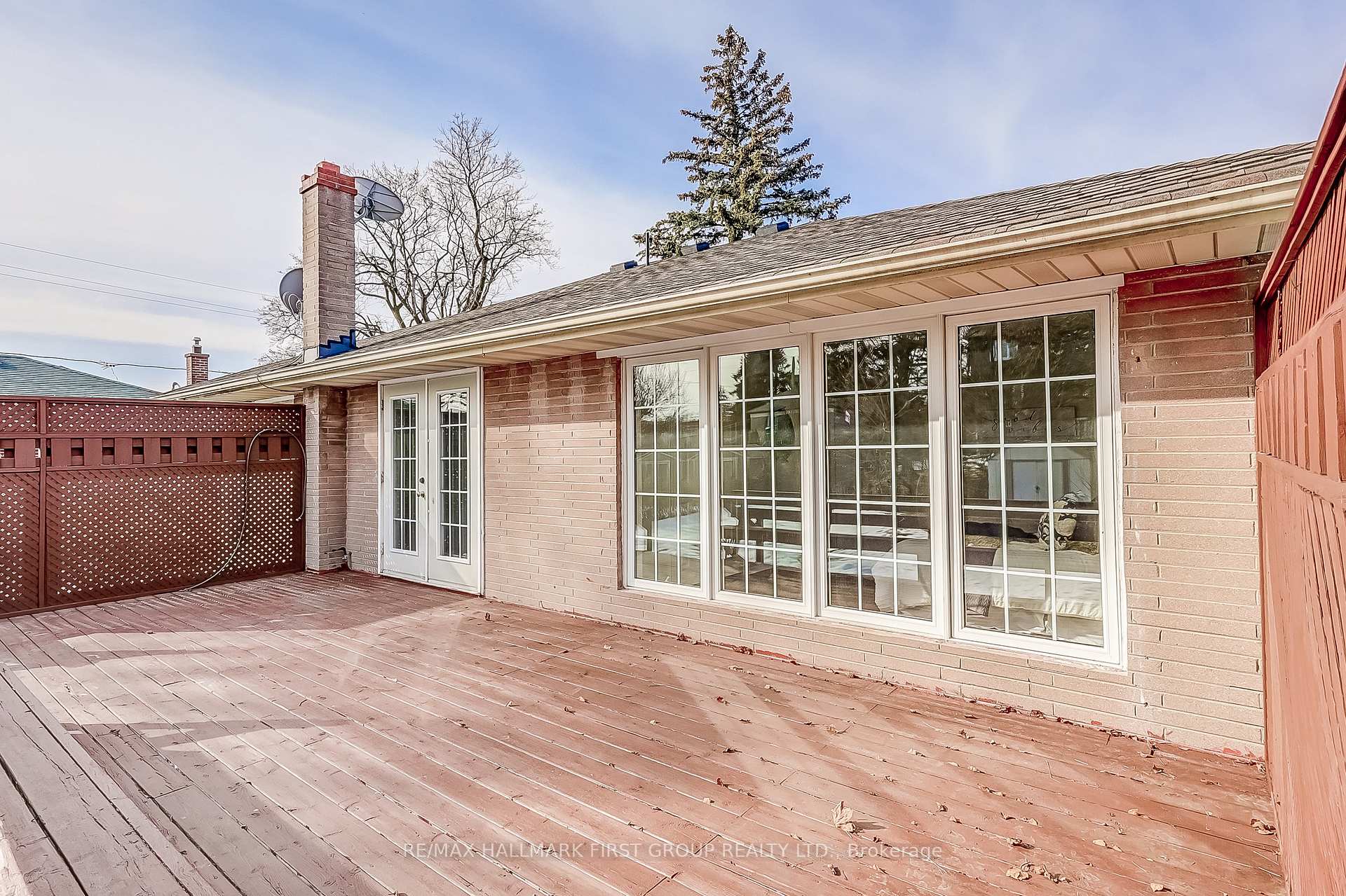 Photo 39 of 203 Hallett Avenue, Whitby, Lynde Creek — HOMEH
