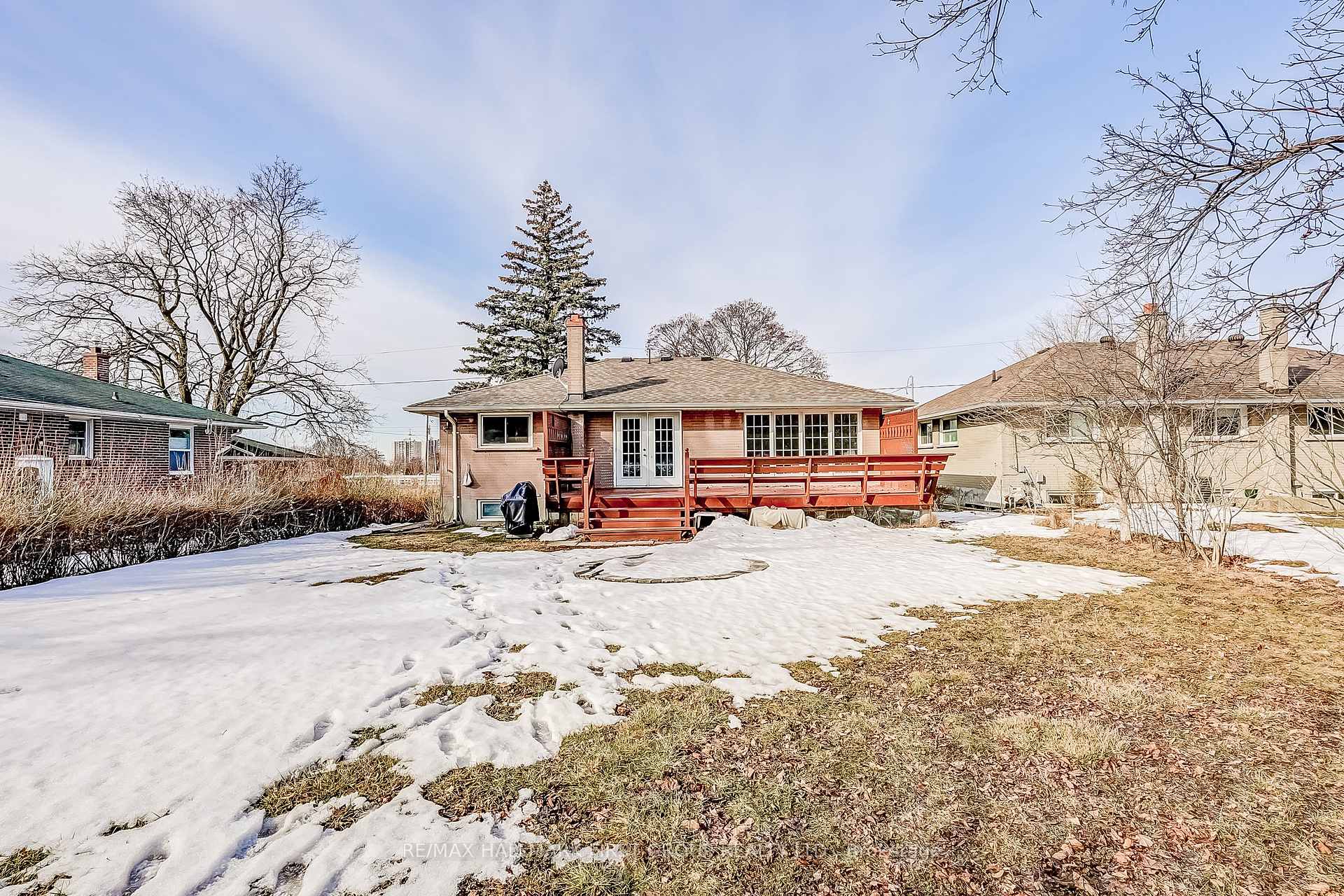 Photo 41 of 203 Hallett Avenue, Whitby, Lynde Creek — HOMEH