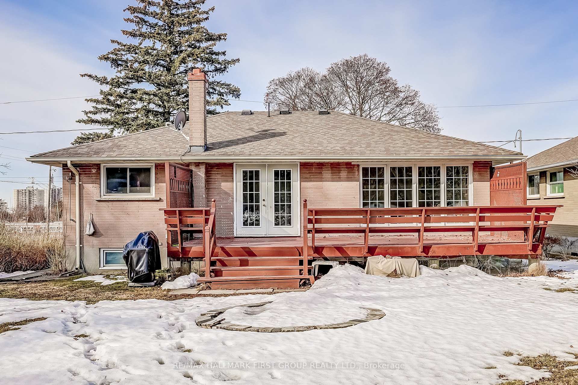 Photo 42 of 203 Hallett Avenue, Whitby, Lynde Creek — HOMEH