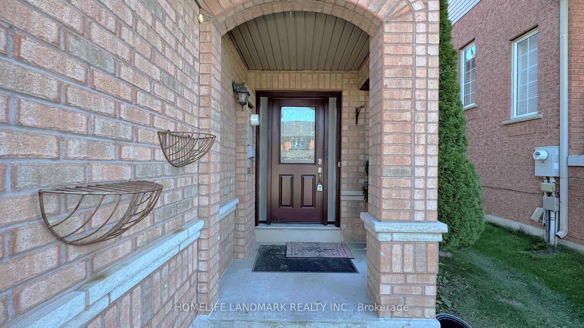 Photo 4 of 43 Millcliff Circle, Aurora, Aurora Grove — HOMEH