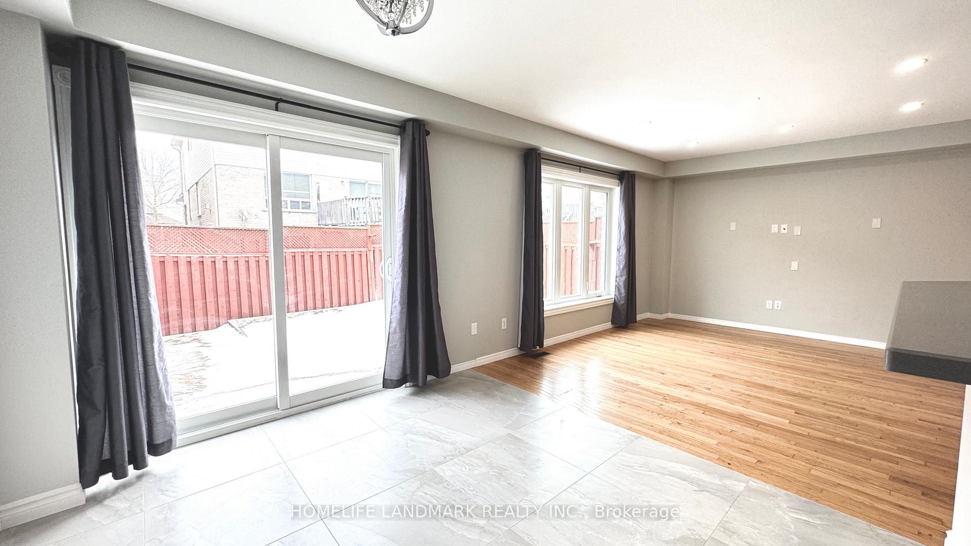 Photo 10 of 43 Millcliff Circle, Aurora, Aurora Grove — HOMEH