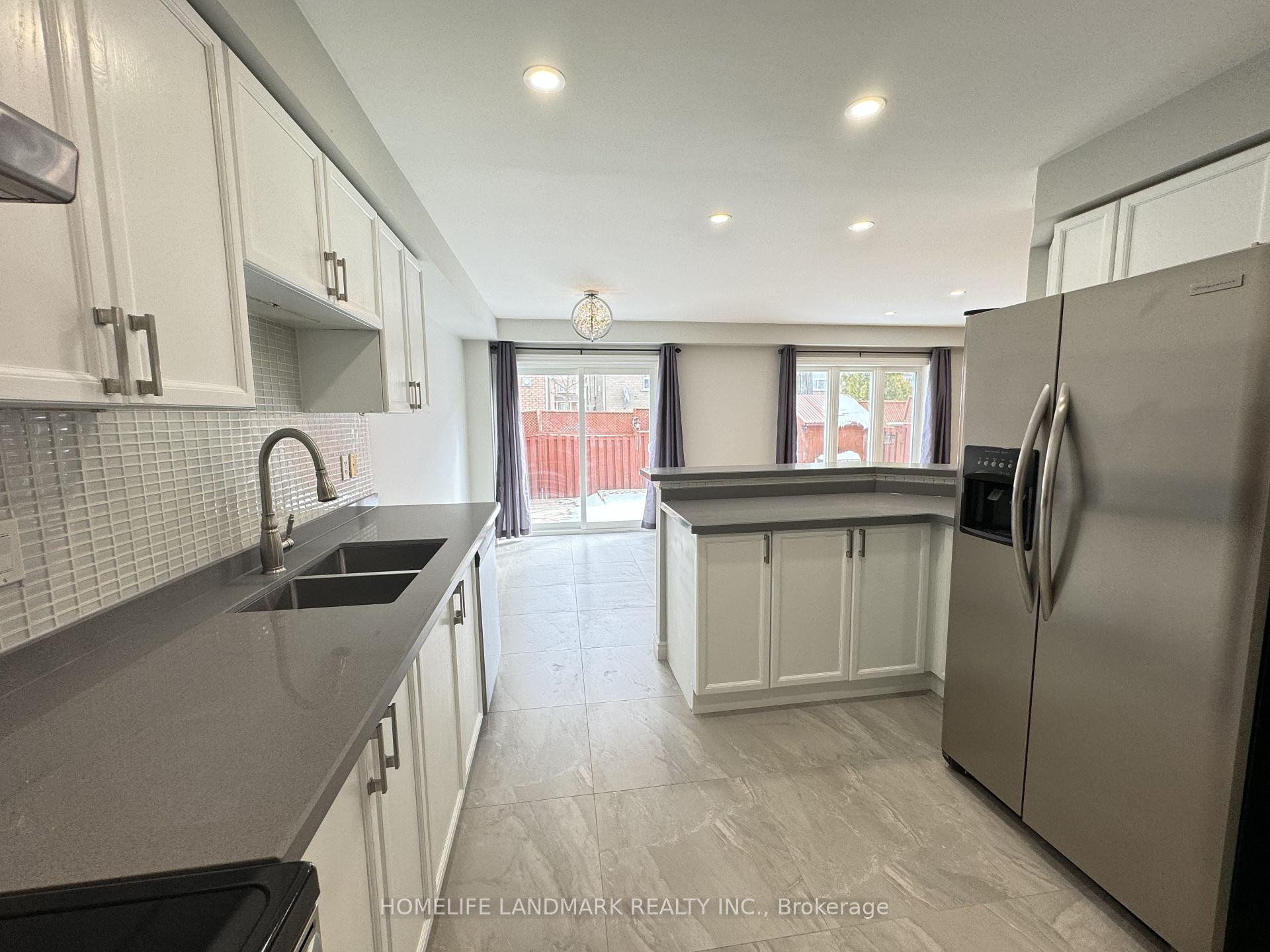 Photo 12 of 43 Millcliff Circle, Aurora, Aurora Grove — HOMEH