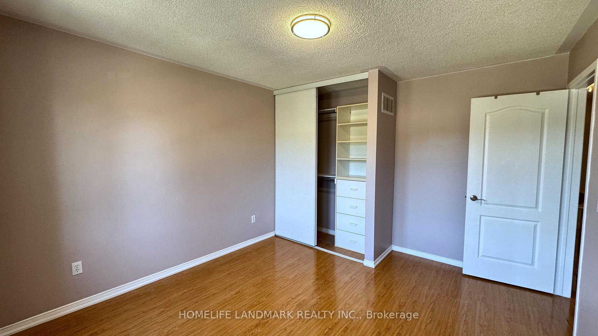 Photo 19 of 43 Millcliff Circle, Aurora, Aurora Grove — HOMEH