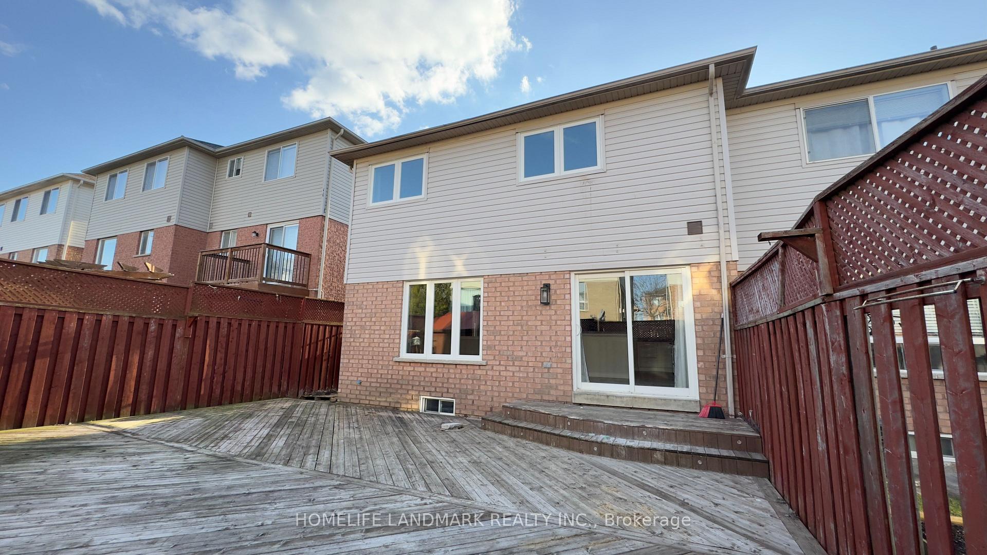 Photo 23 of 43 Millcliff Circle, Aurora, Aurora Grove — HOMEH