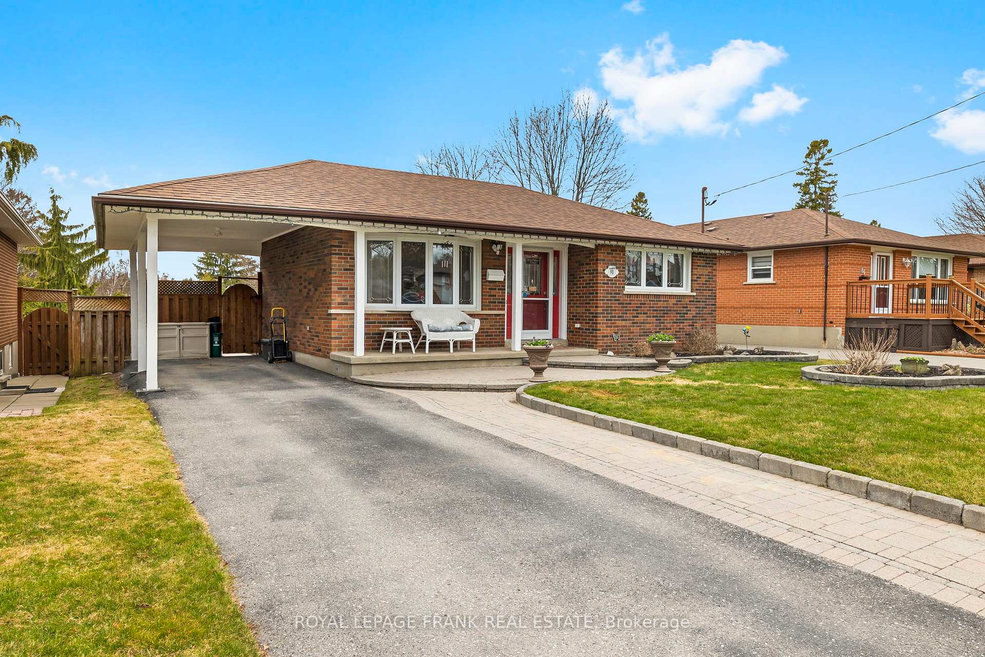 Photo 2 of 90 Melrose Street, Oshawa, Donevan — HOMEH