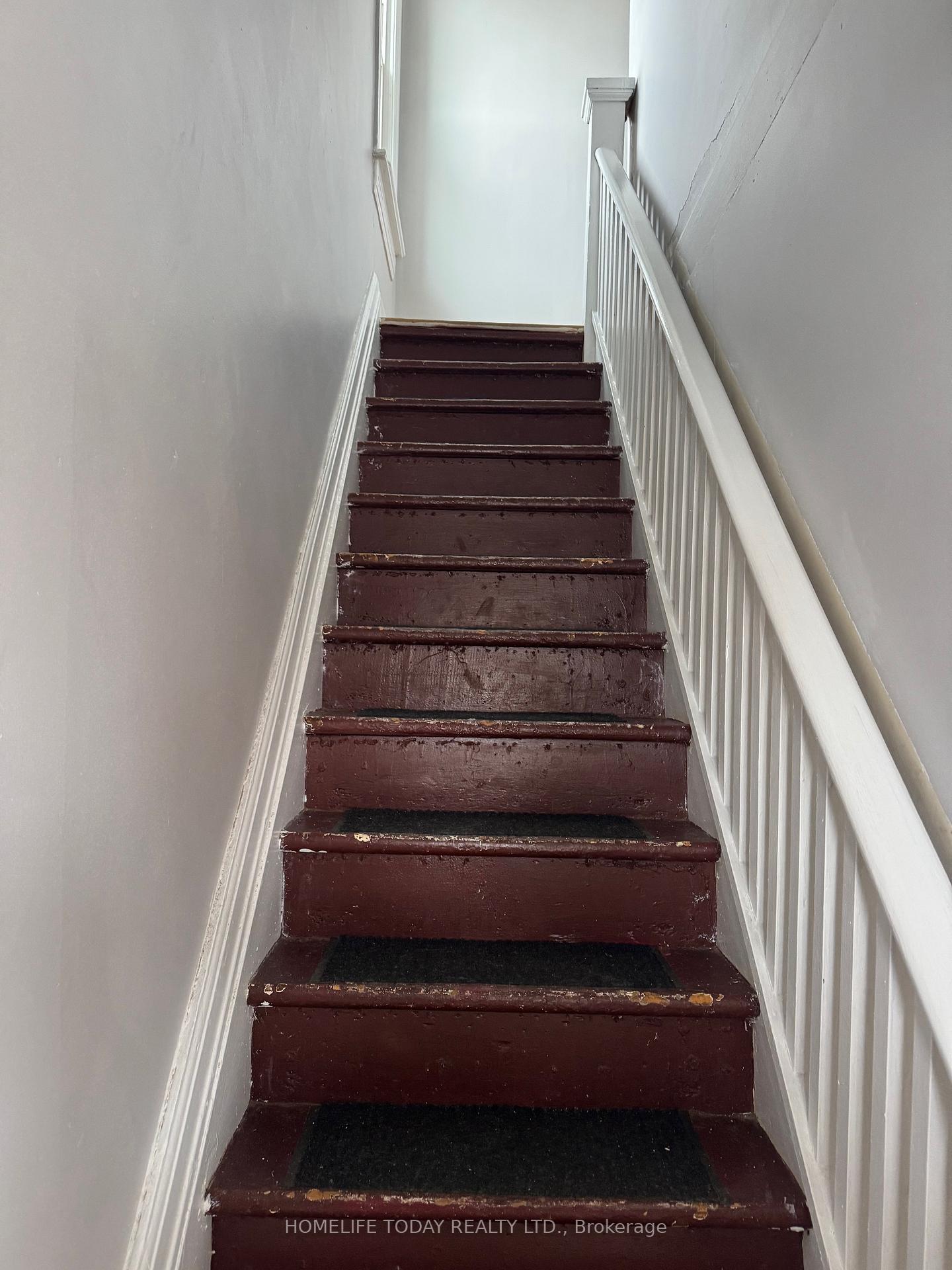 Photo 3 of Unit 2, 41 Quebec Street, Oshawa, Central — HOMEH