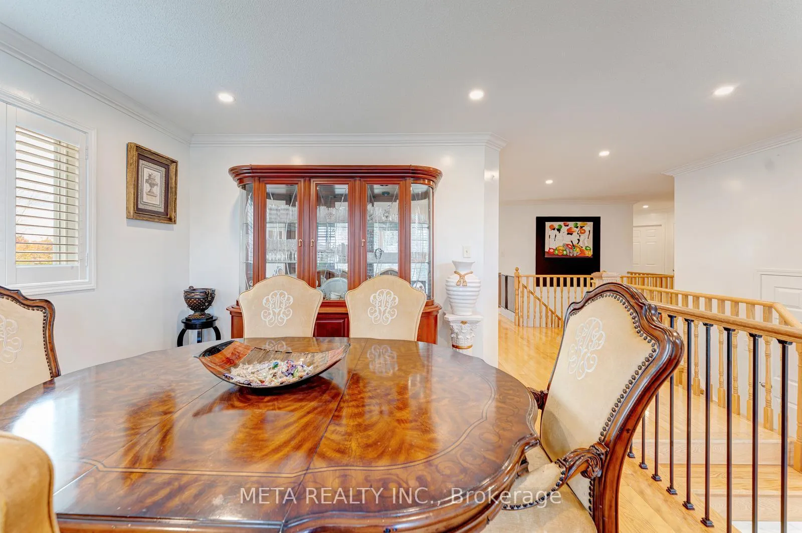 Photo 7 of 49 Red Pine Crescent, Wasaga Beach — HOMEH