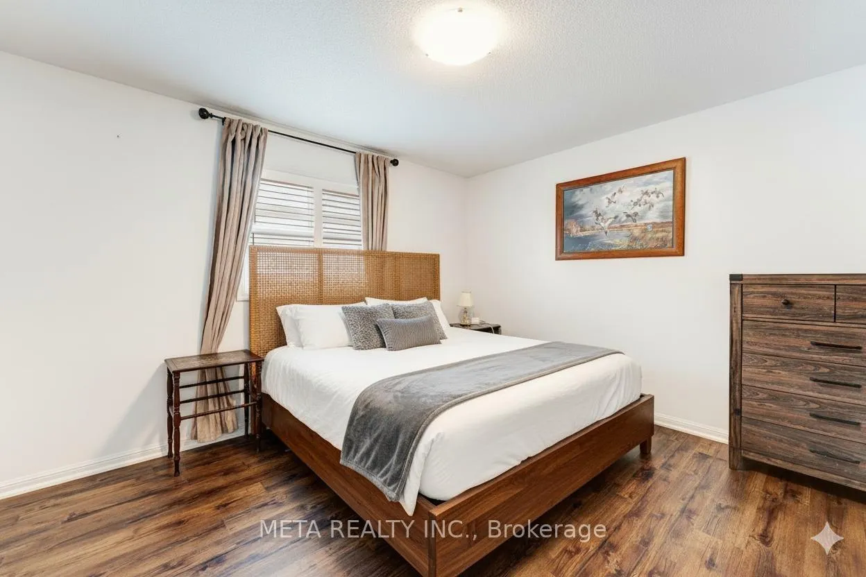 Photo 16 of 49 Red Pine Crescent, Wasaga Beach — HOMEH