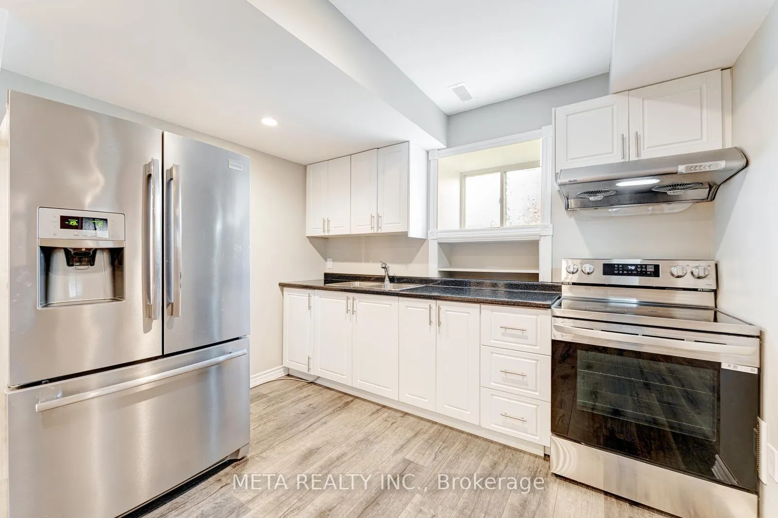 Photo 21 of 49 Red Pine Crescent, Wasaga Beach — HOMEH