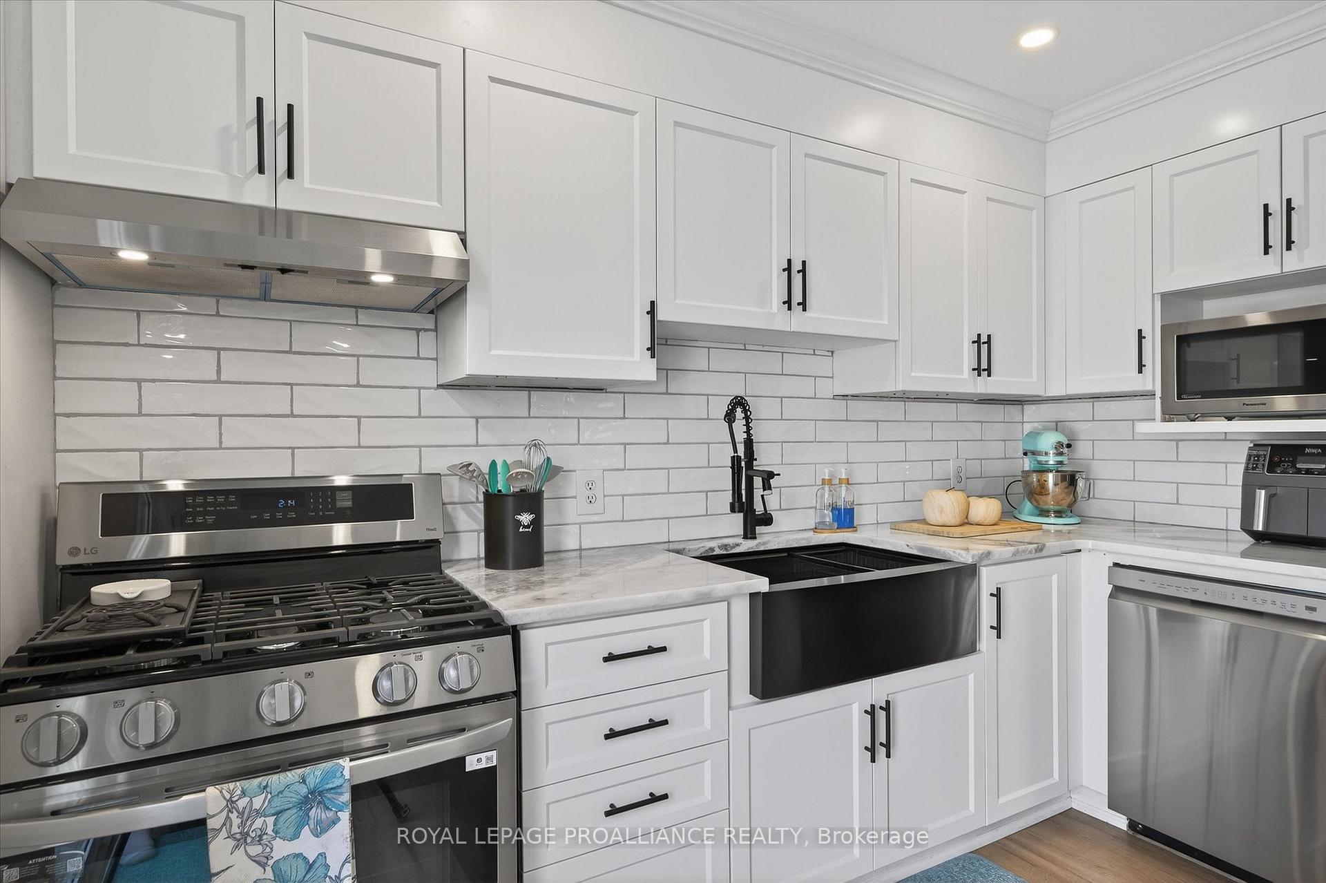 Photo 11 of 845 Stewart Drive, Peterborough, Ashburnham Ward 4 — HOMEH