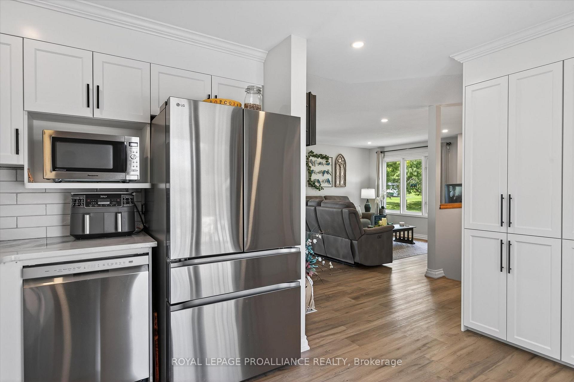 Photo 13 of 845 Stewart Drive, Peterborough, Ashburnham Ward 4 — HOMEH