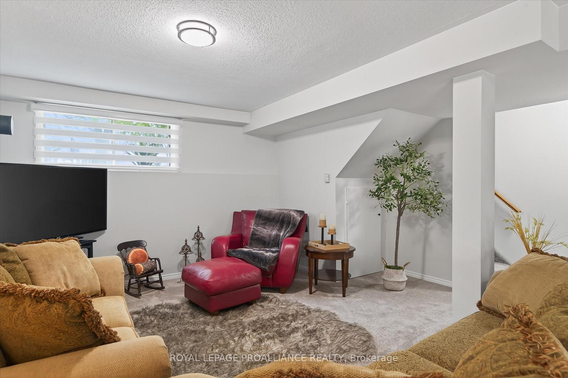 Photo 29 of 845 Stewart Drive, Peterborough, Ashburnham Ward 4 — HOMEH