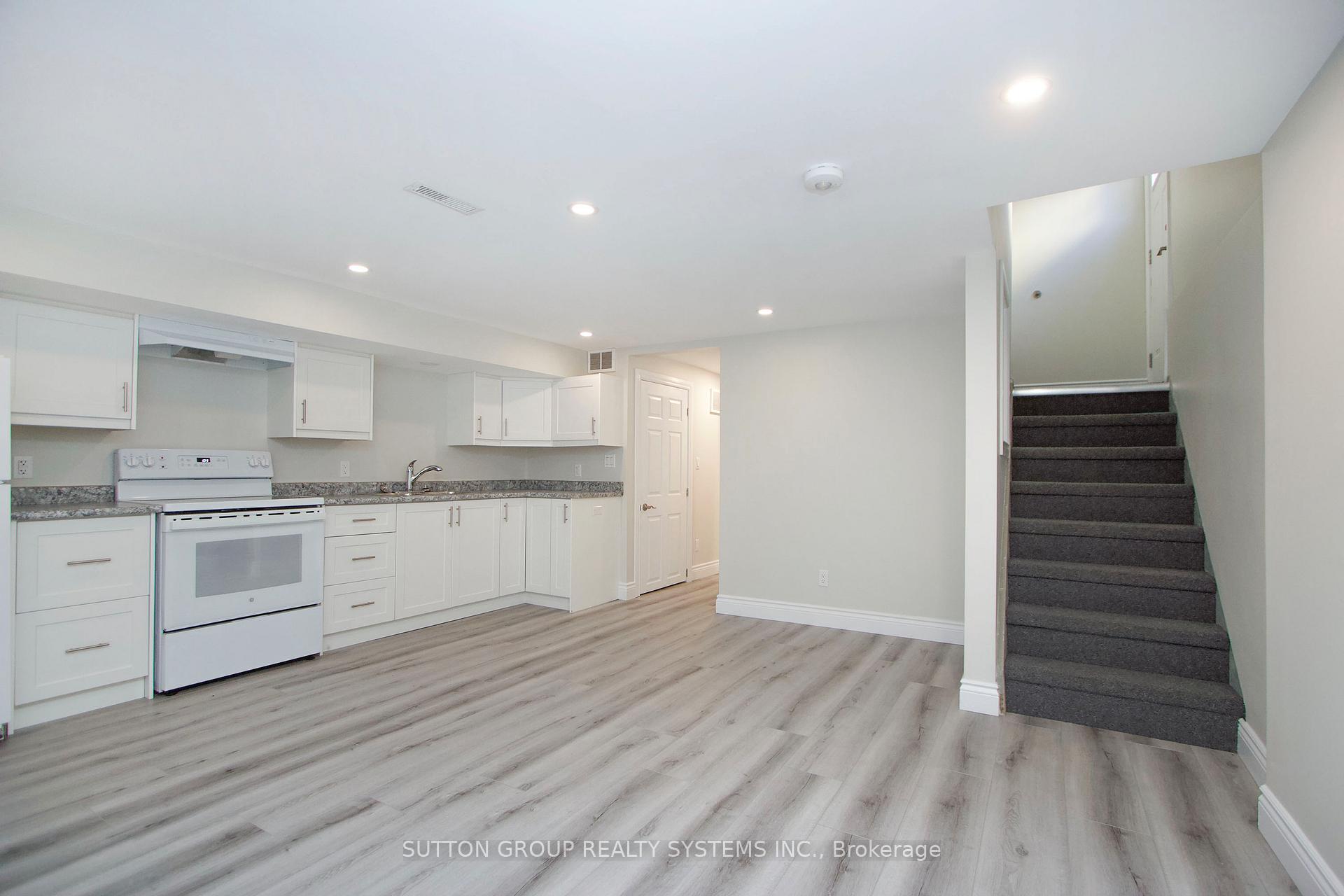 Photo 5 of Unit lower, 401 Vancouver Crescent, Oshawa, Vanier — HOMEH