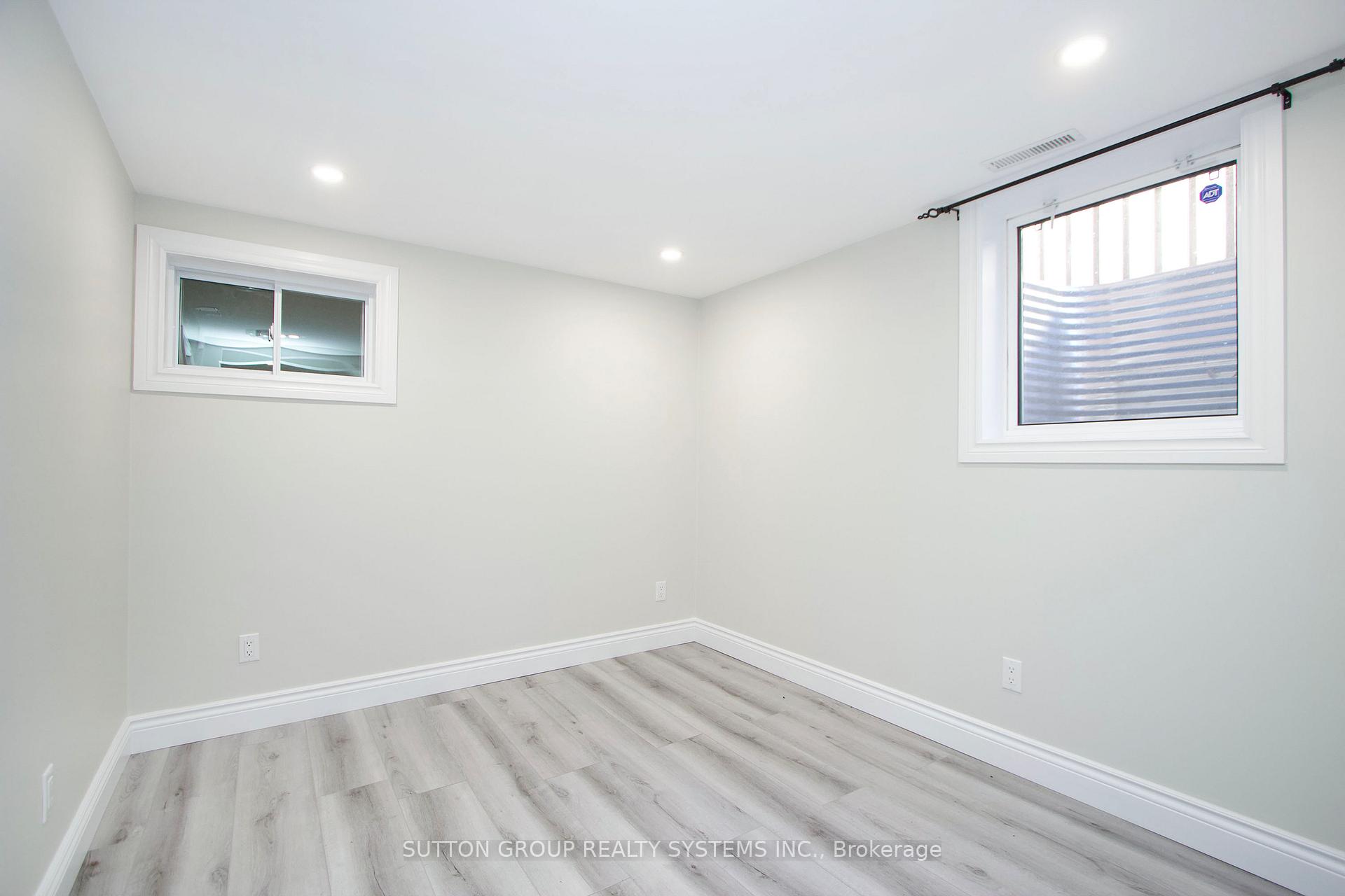 Photo 9 of Unit lower, 401 Vancouver Crescent, Oshawa, Vanier — HOMEH