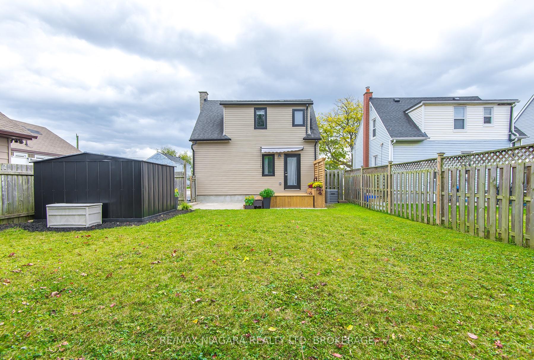 Photo 5 of 463 Wallace Avenue N, Welland, Welland Downtown — HOMEH