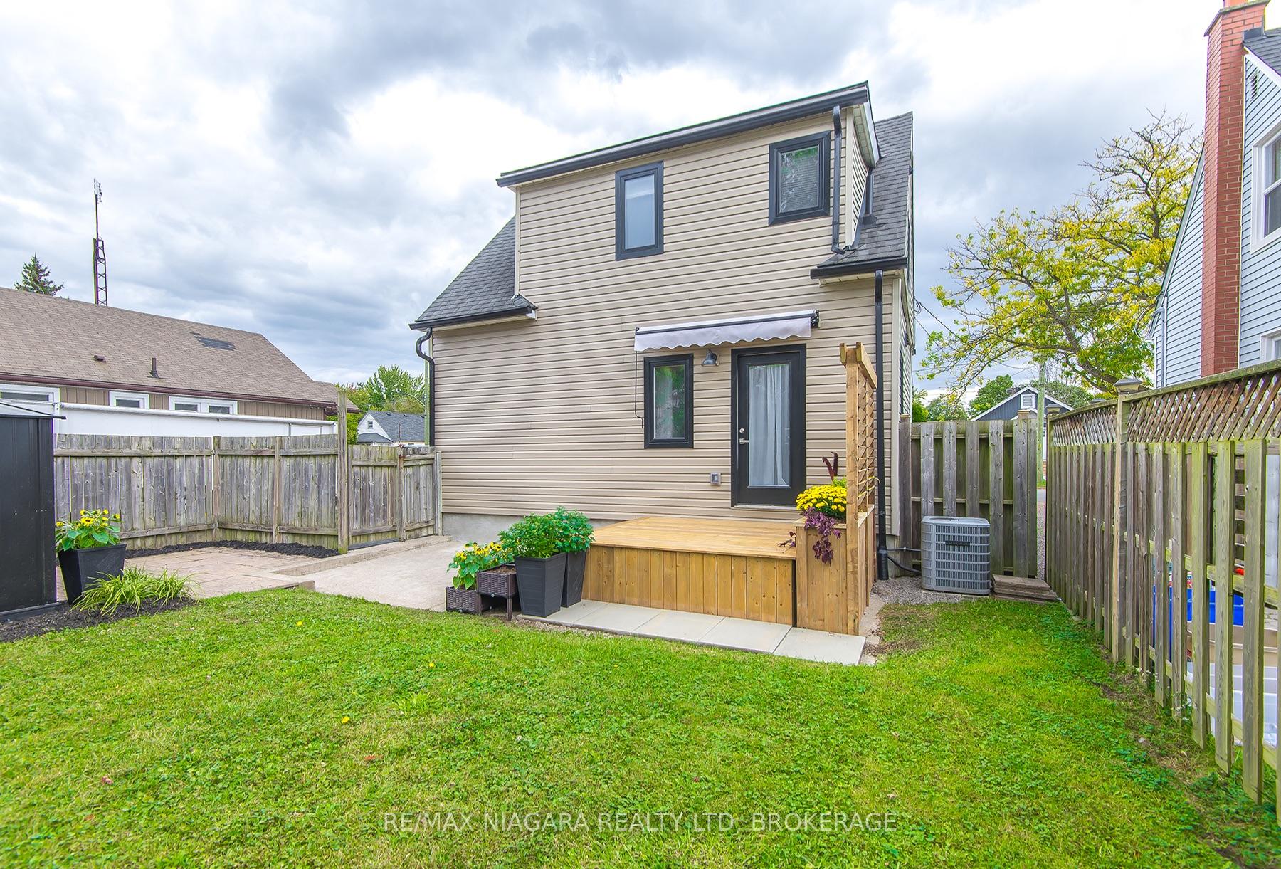 Photo 7 of 463 Wallace Avenue N, Welland, Welland Downtown — HOMEH