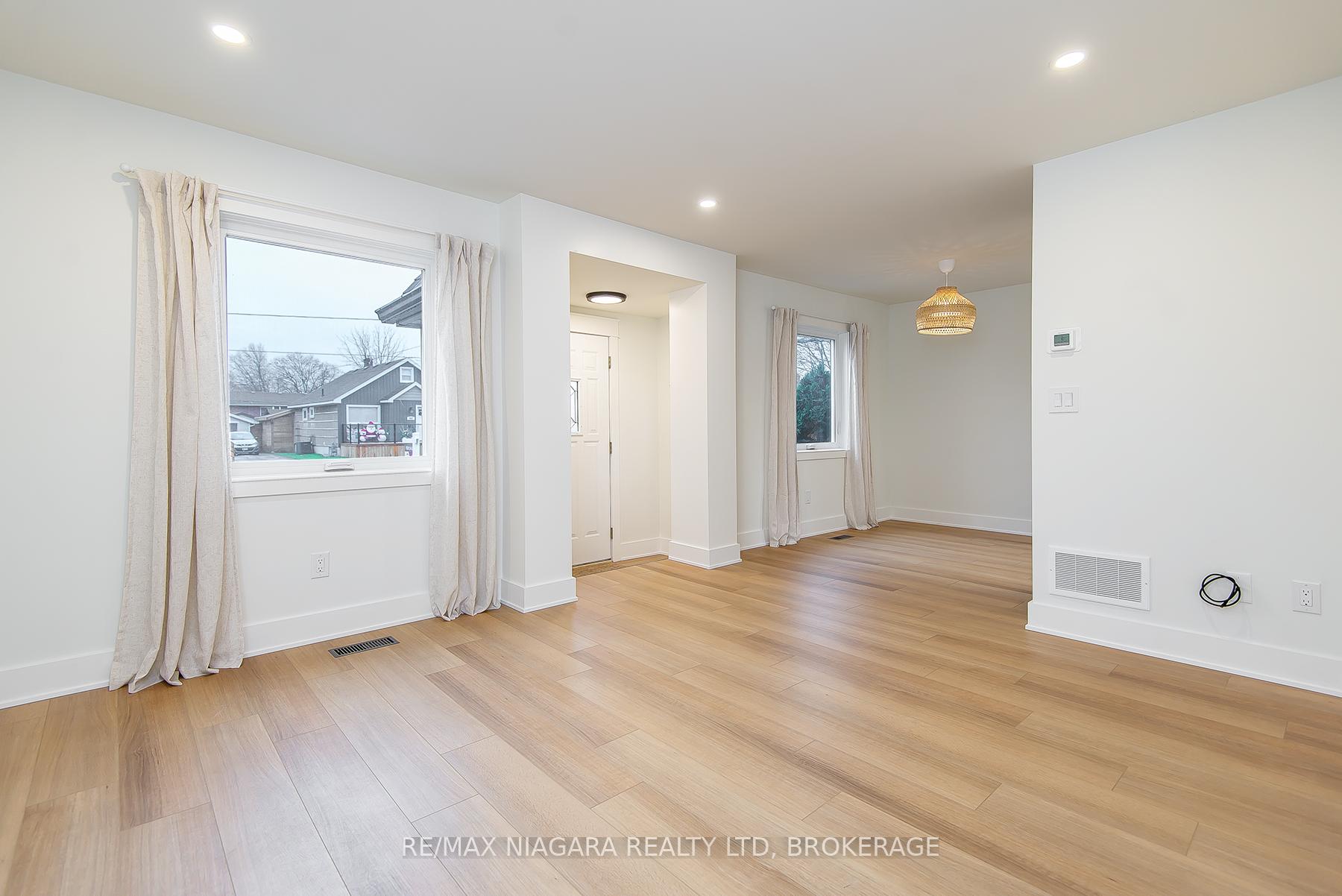 Photo 15 of 463 Wallace Avenue N, Welland, Welland Downtown — HOMEH