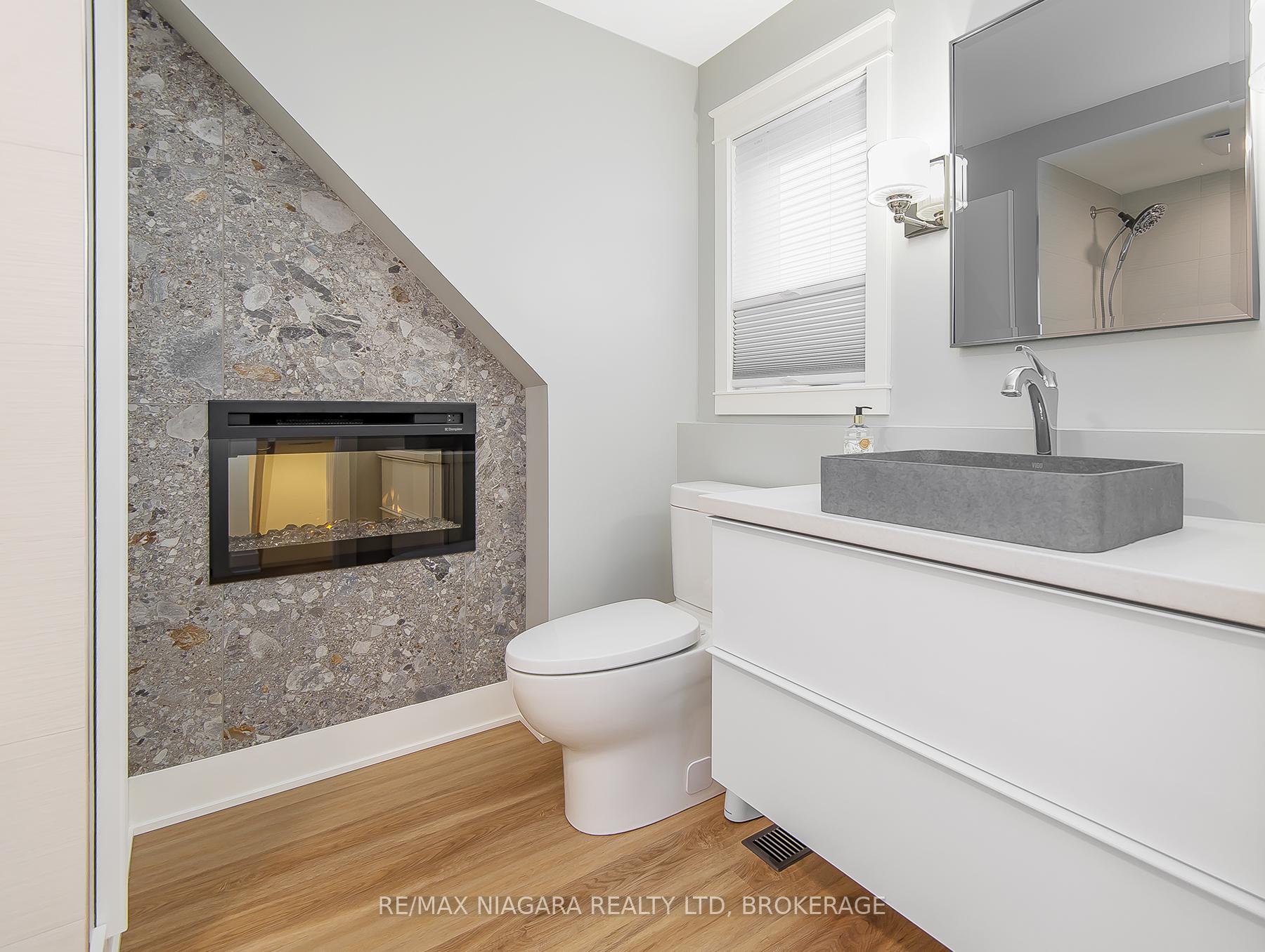 Photo 32 of 463 Wallace Avenue N, Welland, Welland Downtown — HOMEH
