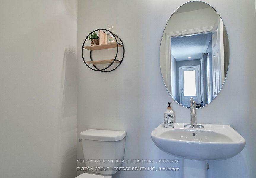 Photo 18 of 42 Westbury Way, Whitby, Brooklin — HOMEH