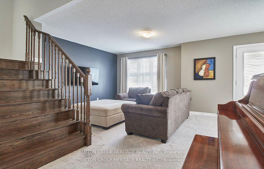Photo 20 of 42 Westbury Way, Whitby, Brooklin — HOMEH