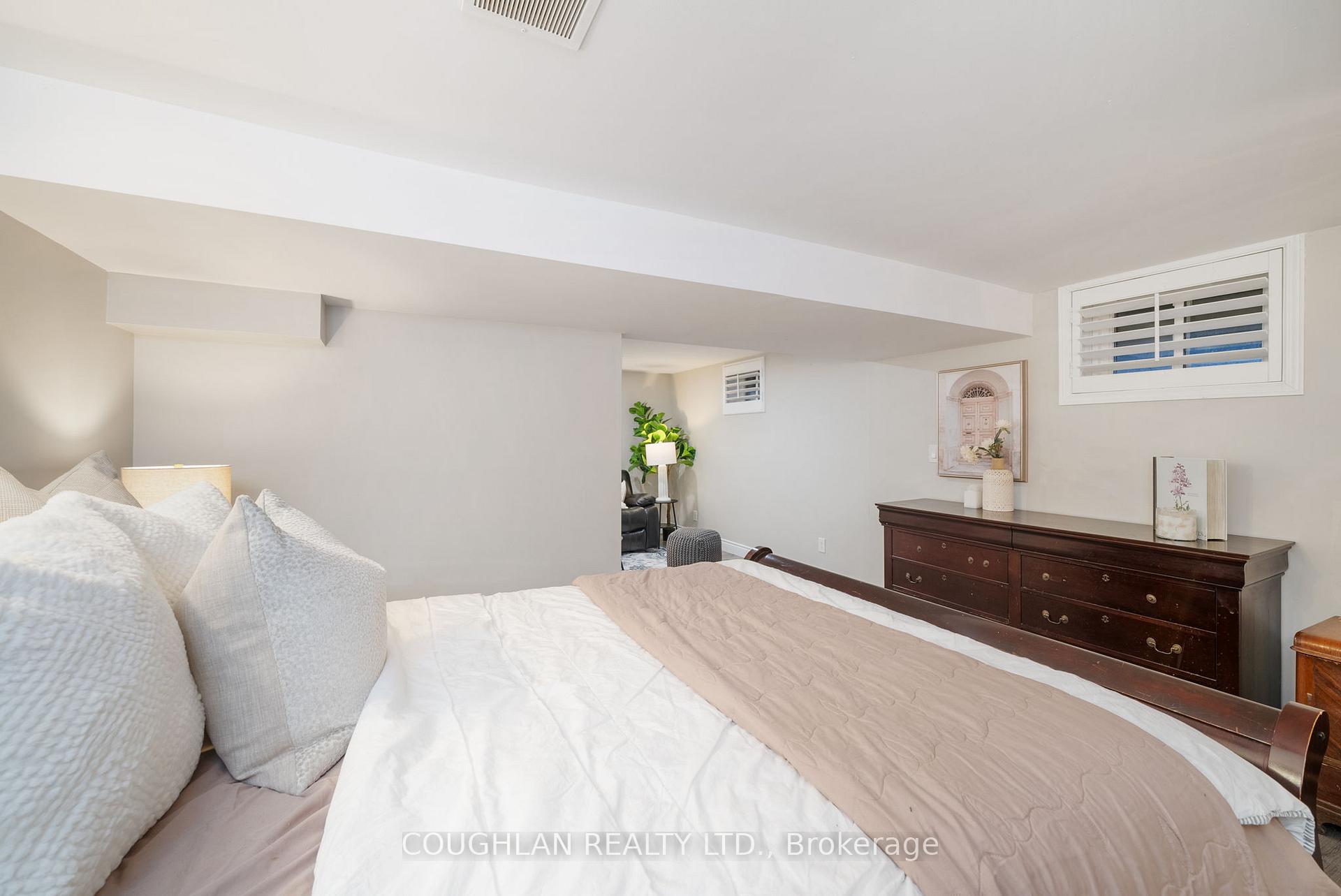 Photo 29 of 925 Byron Street N, Whitby, Williamsburg — HOMEH