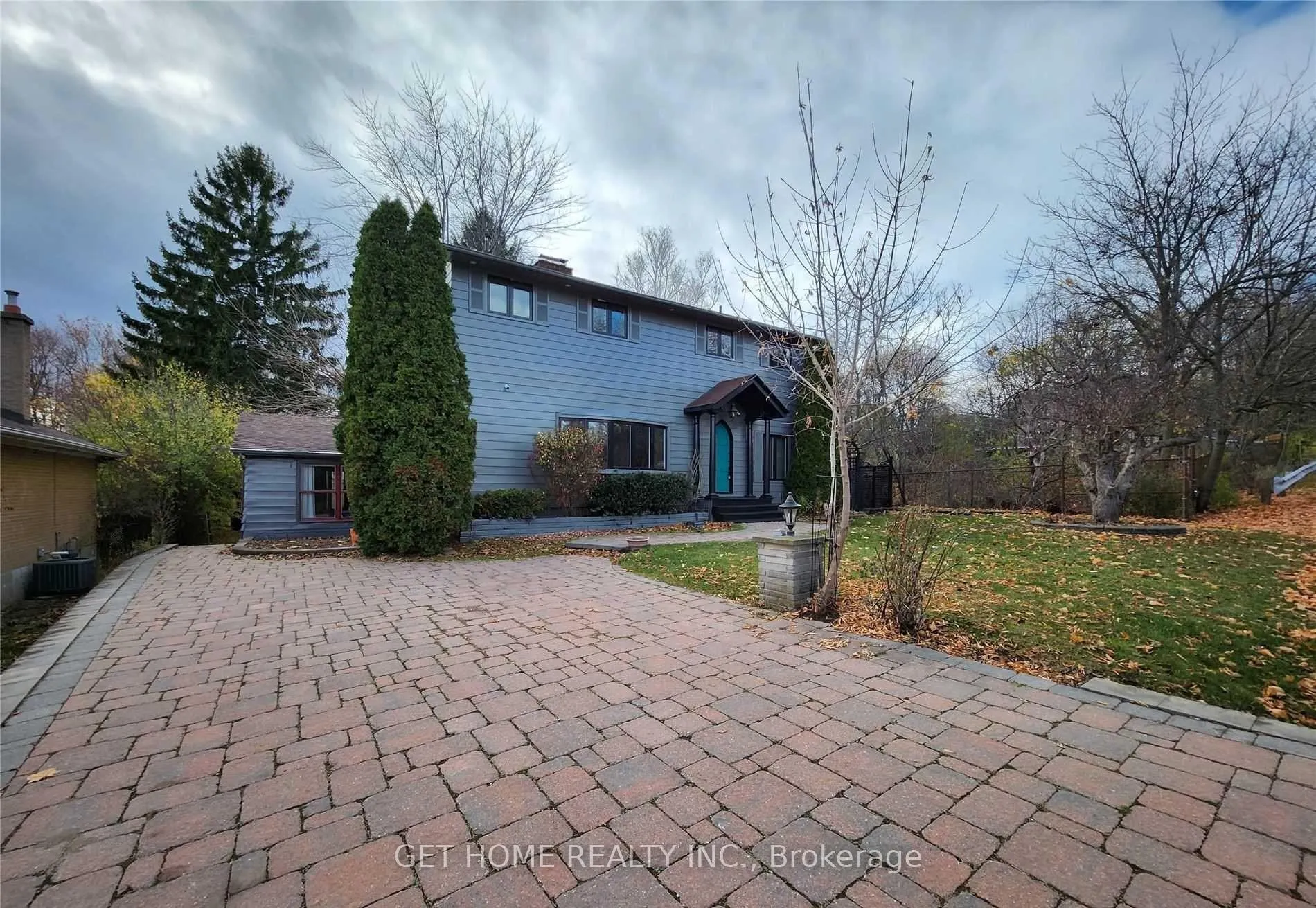 Front of 1128 Kent Avenue