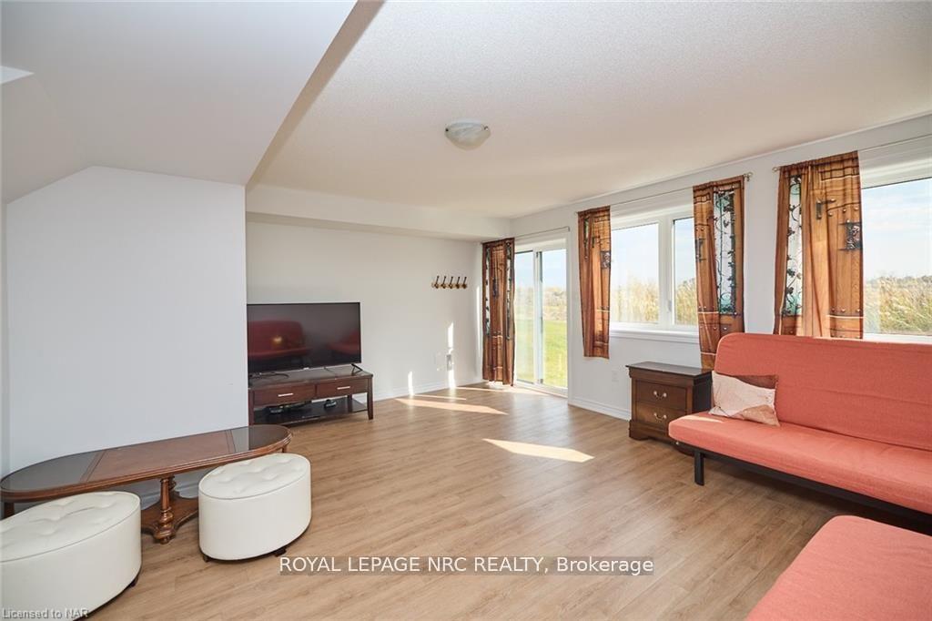 Photo 10 of 42 Shoreview Drive, Welland, Hwy 406/Welland — HOMEH