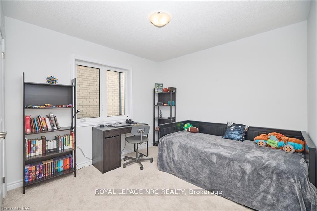 Photo 23 of 42 Shoreview Drive, Welland, Hwy 406/Welland — HOMEH