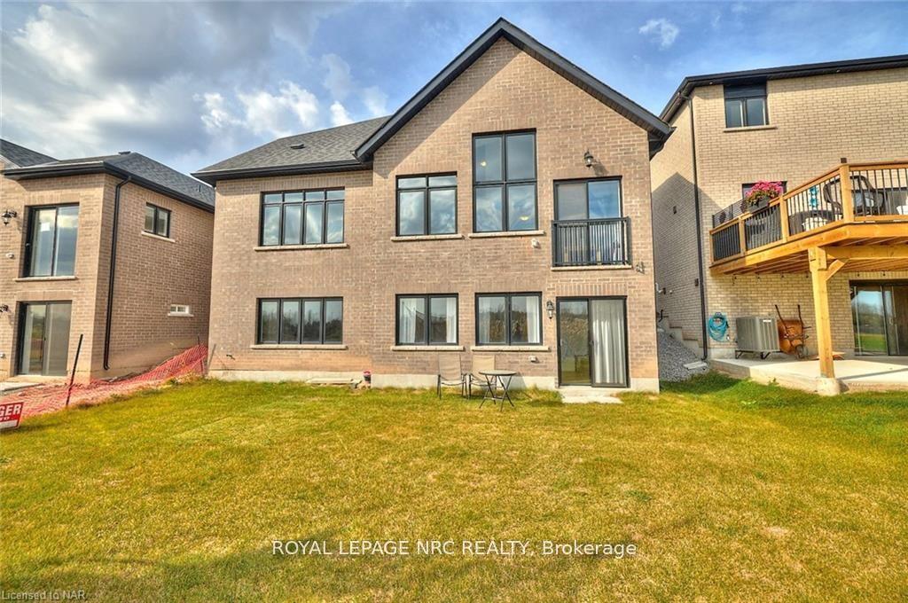 Photo 33 of 42 Shoreview Drive, Welland, Hwy 406/Welland — HOMEH
