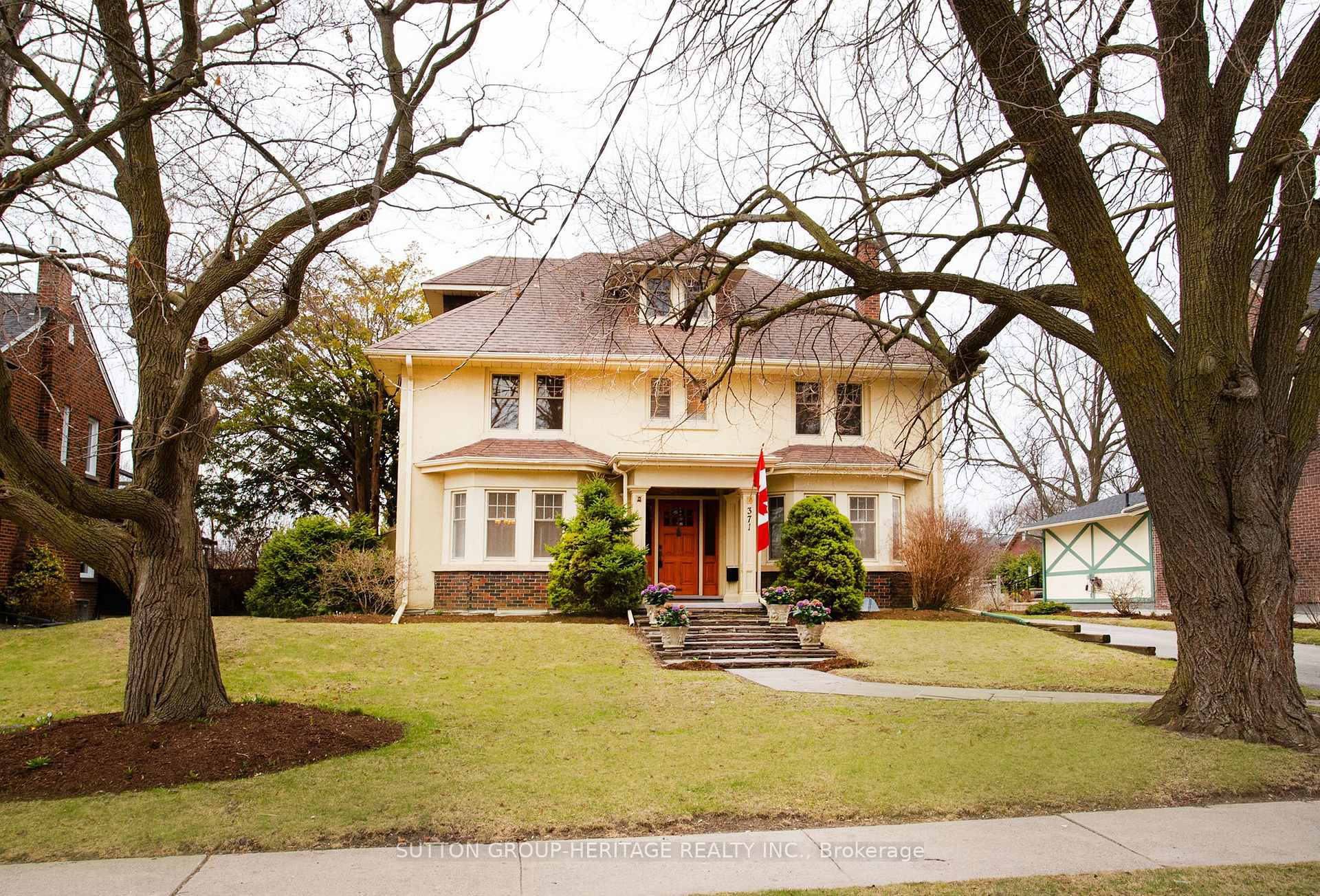 Photo 2 of 371 King Street E, Oshawa, Central — HOMEH