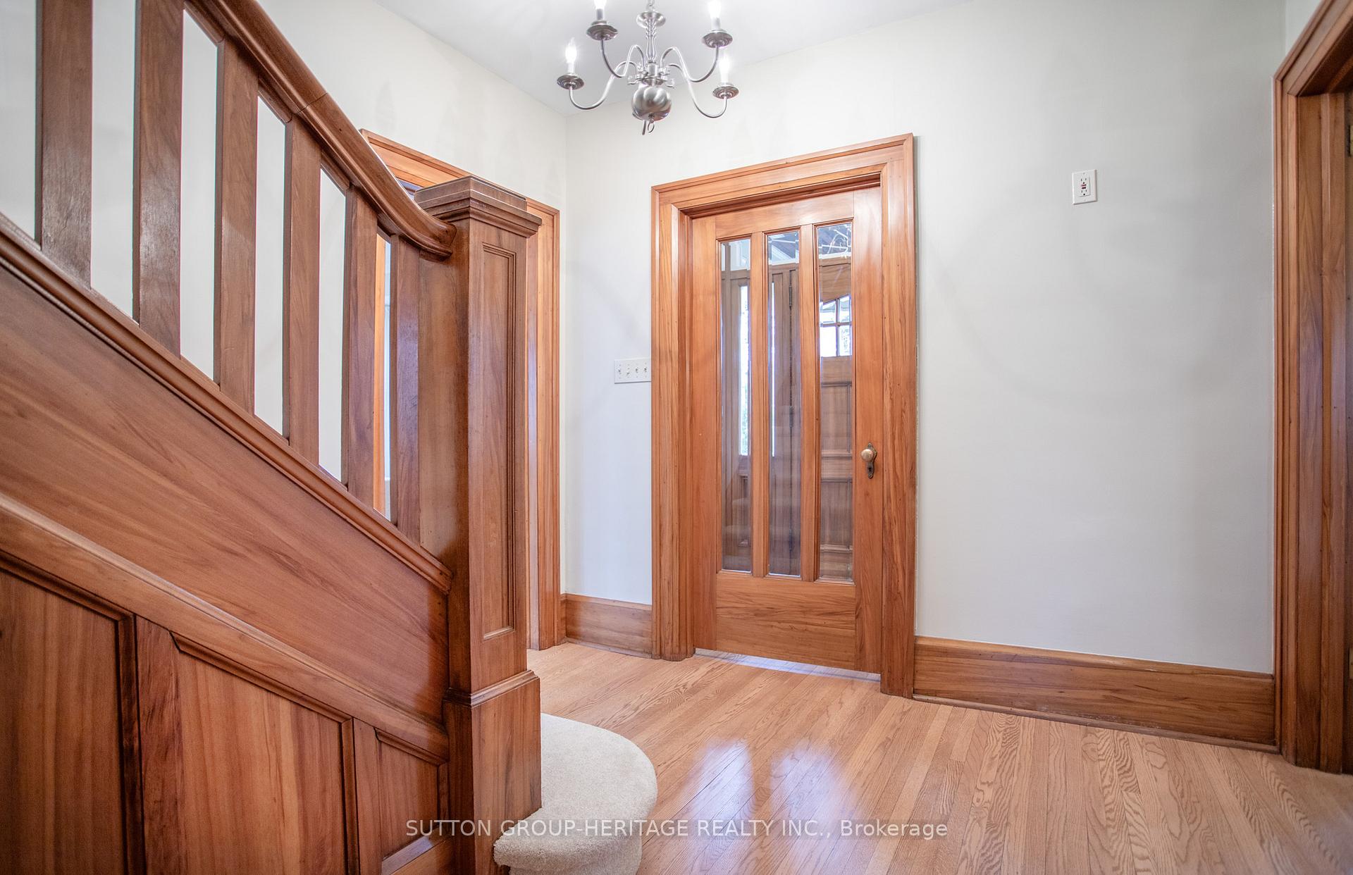 Photo 4 of 371 King Street E, Oshawa, Central — HOMEH