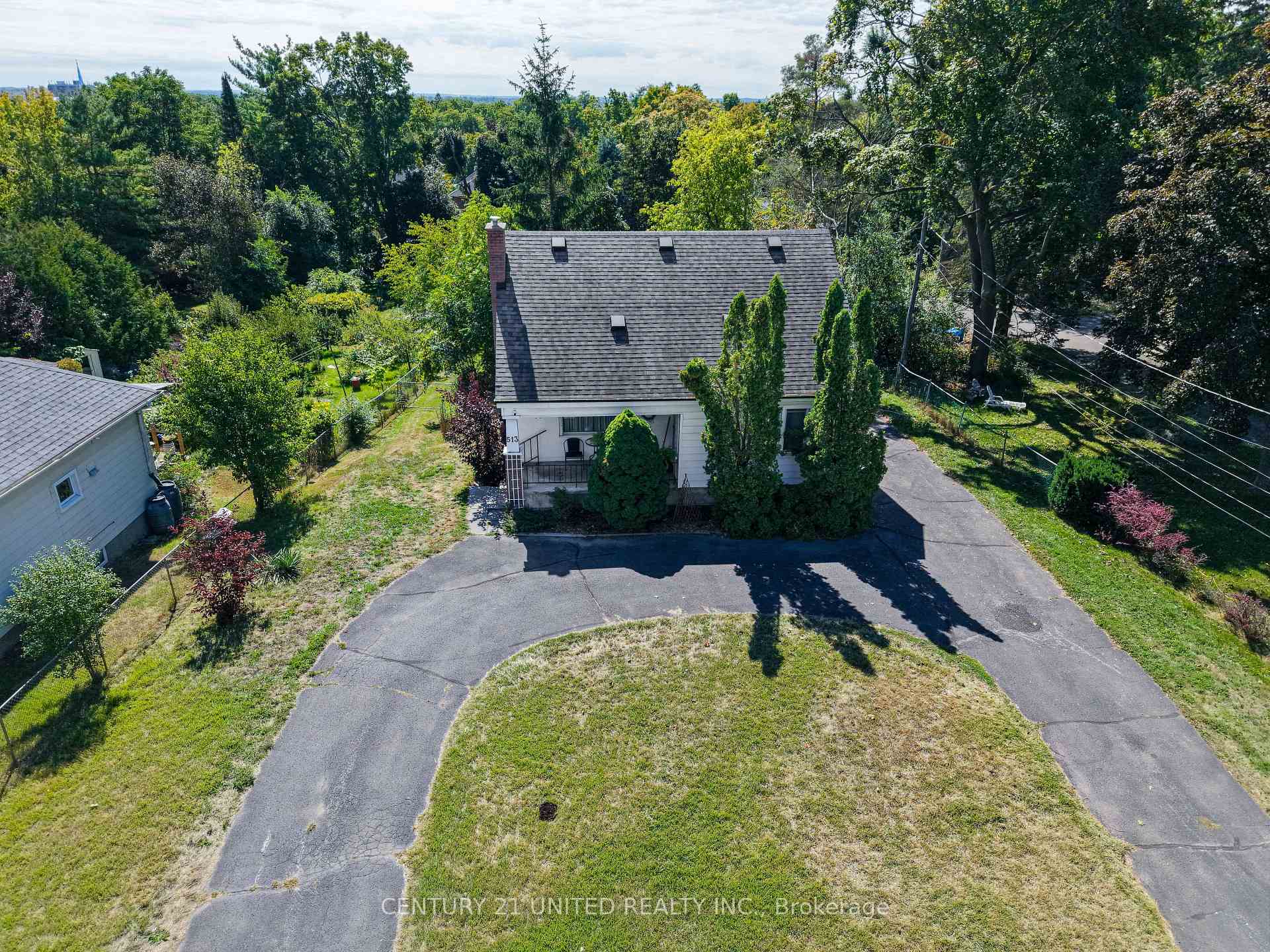 Photo 1 of 513 Parkhill Road W, Peterborough, Town Ward 3 — HOMEH