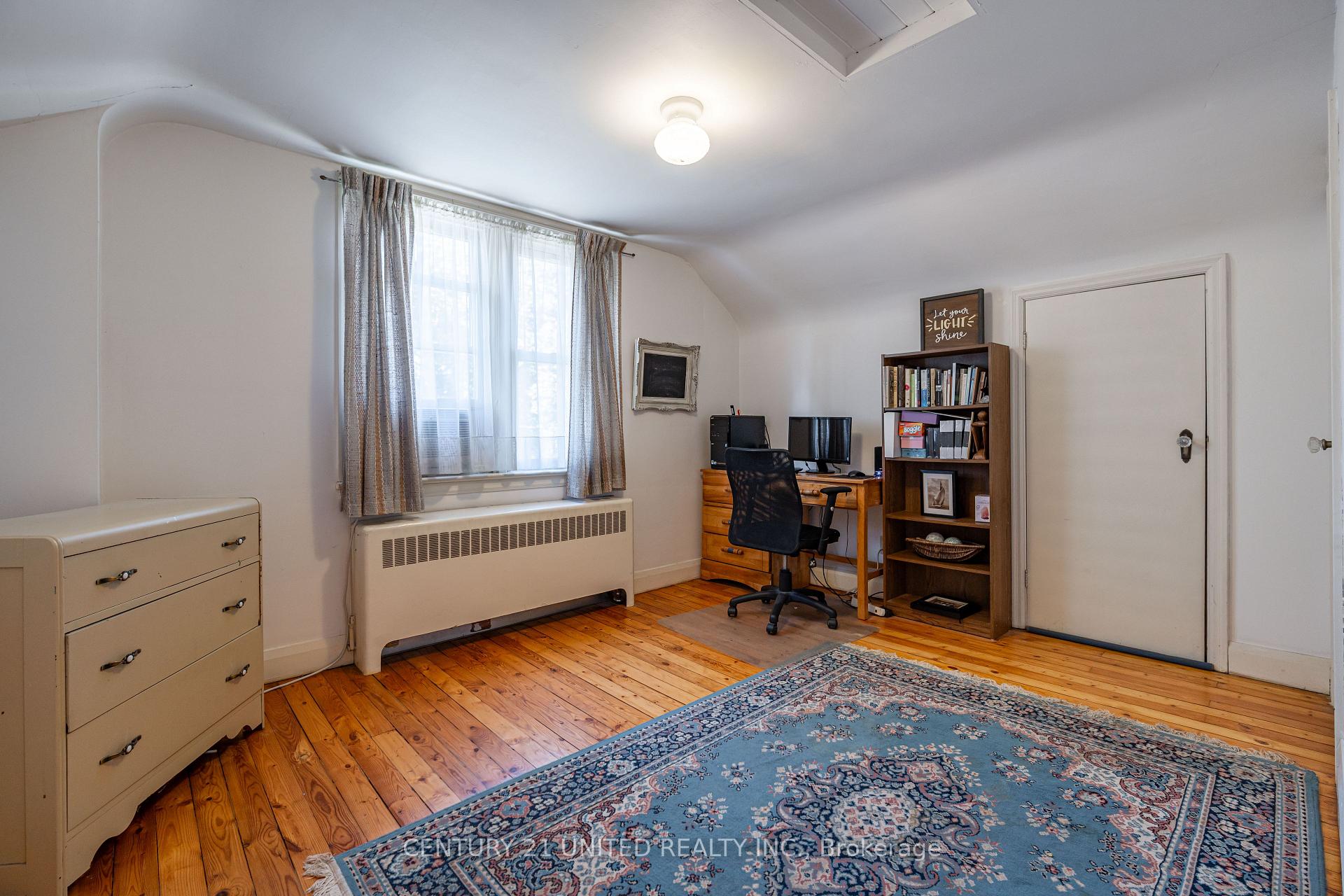 Photo 13 of 513 Parkhill Road W, Peterborough, Town Ward 3 — HOMEH