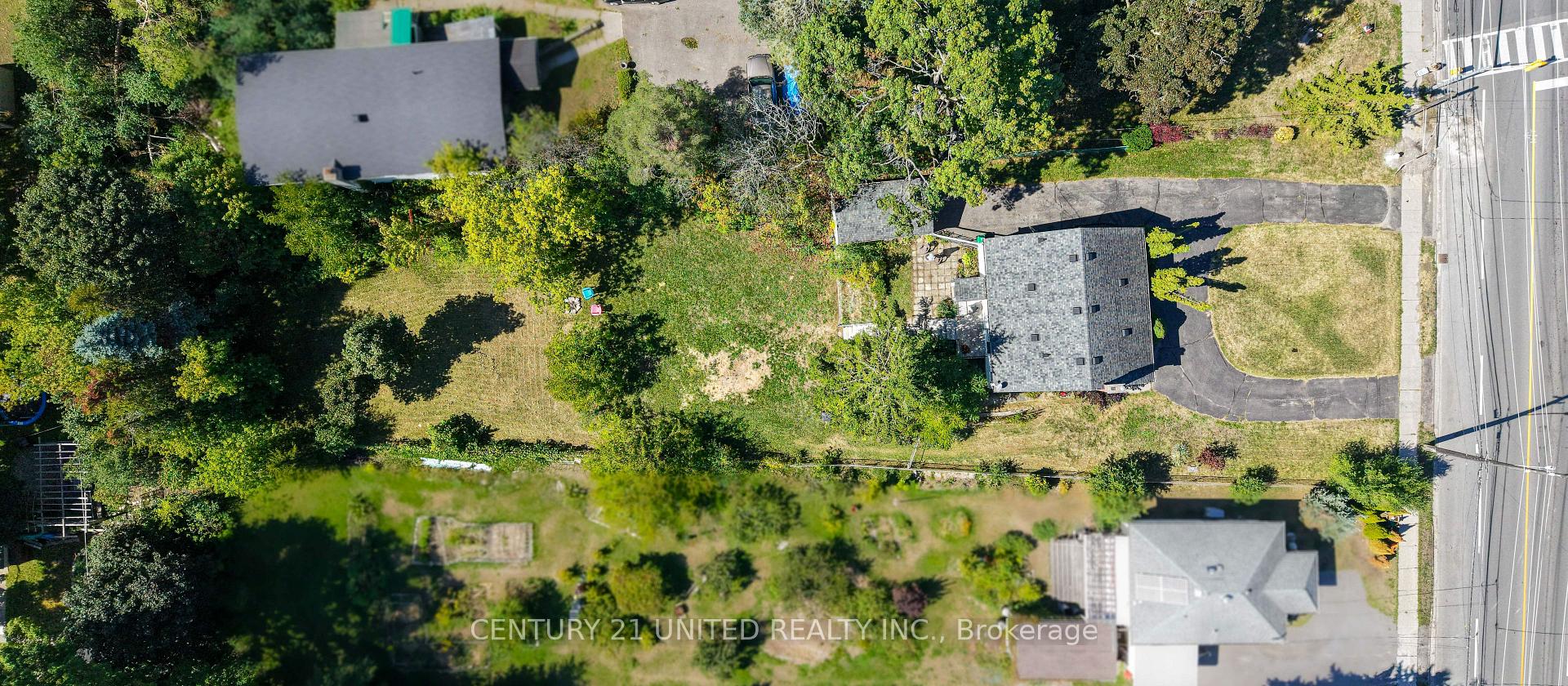 Photo 23 of 513 Parkhill Road W, Peterborough, Town Ward 3 — HOMEH