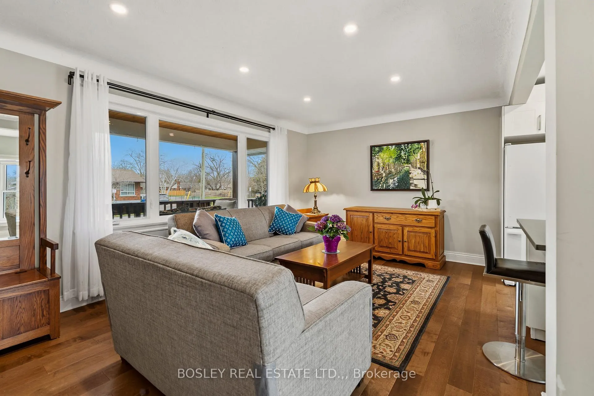 Photo 6 of 47 Albany Drive, St. Catharines, Lakeport — HOMEH