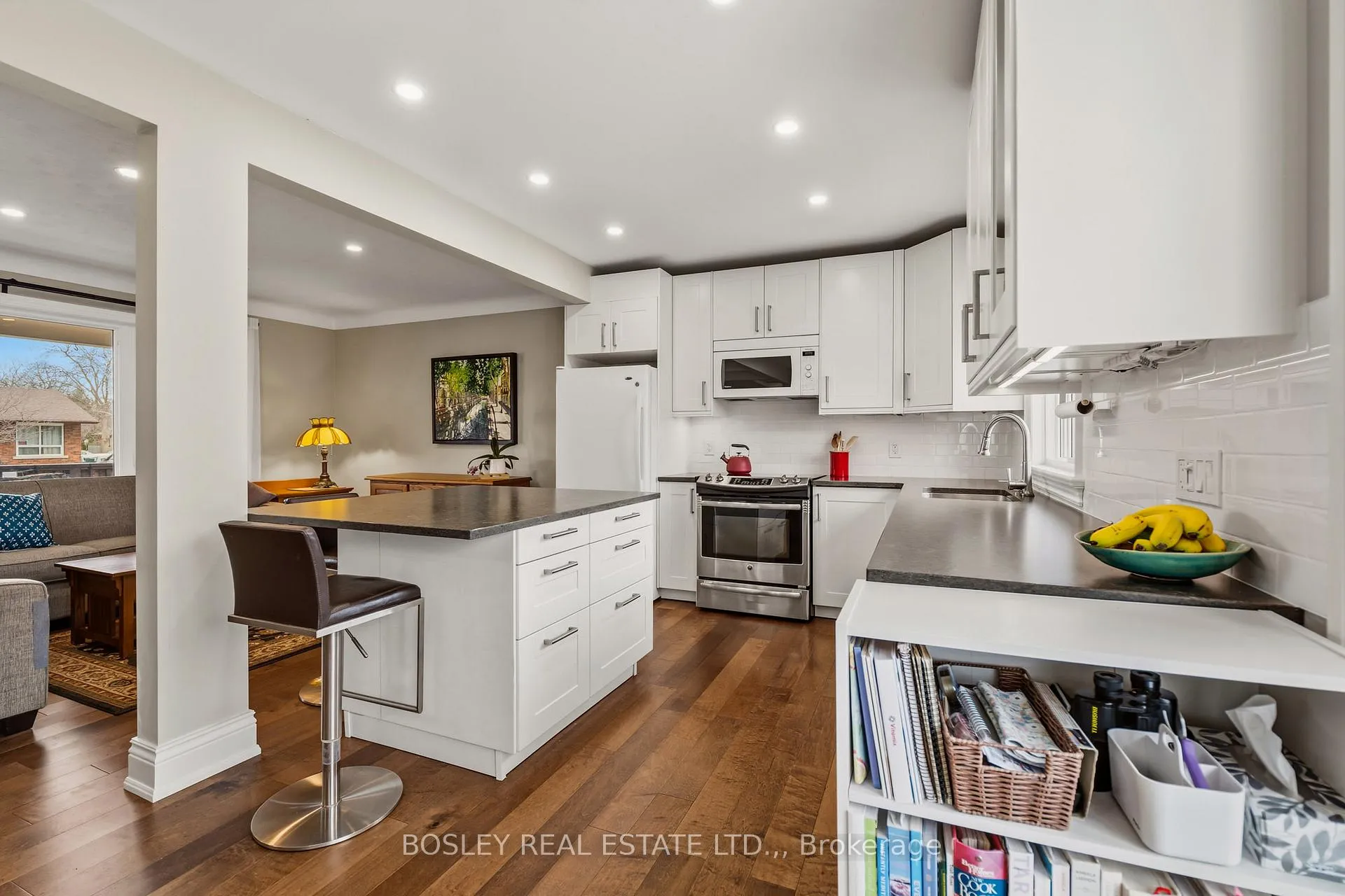 Photo 7 of 47 Albany Drive, St. Catharines, Lakeport — HOMEH