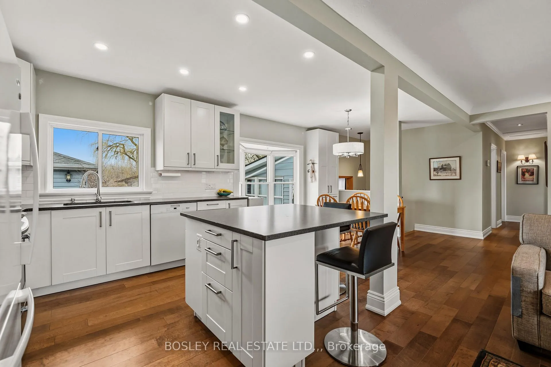 Photo 8 of 47 Albany Drive, St. Catharines, Lakeport — HOMEH