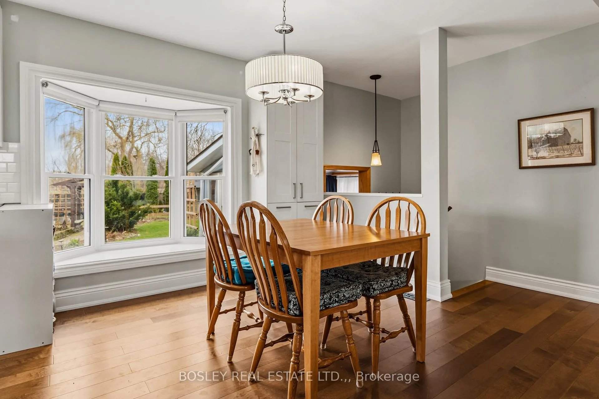 Photo 11 of 47 Albany Drive, St. Catharines, Lakeport — HOMEH