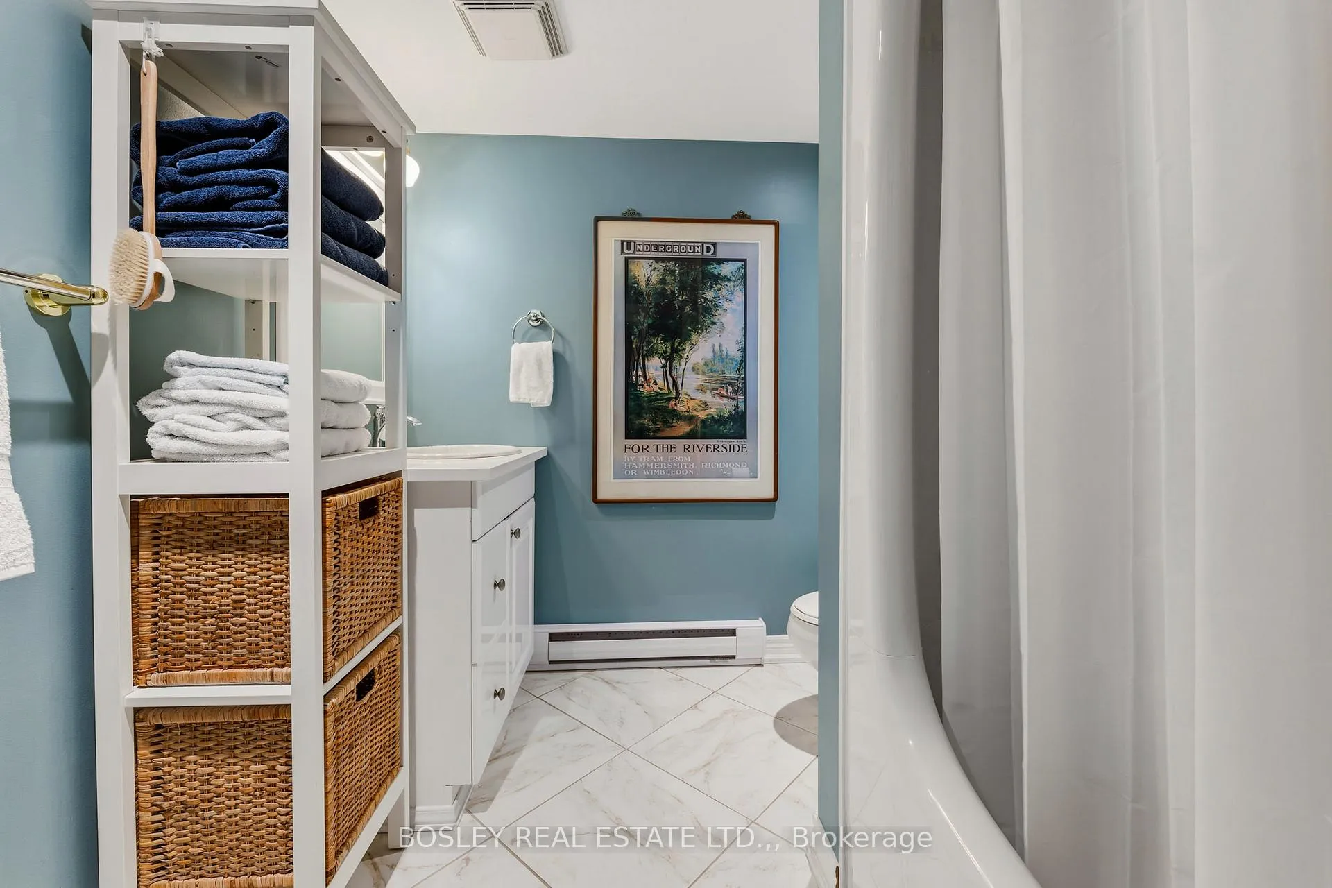 Photo 23 of 47 Albany Drive, St. Catharines, Lakeport — HOMEH