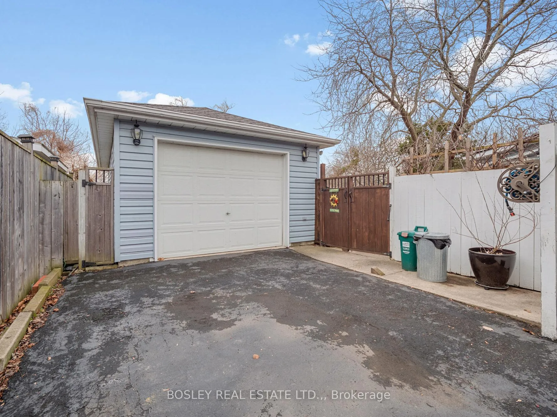 Photo 36 of 47 Albany Drive, St. Catharines, Lakeport — HOMEH