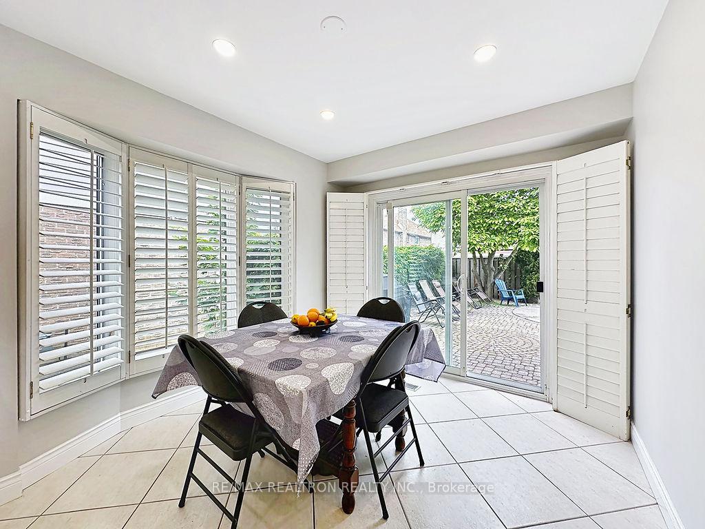 Photo 6 of 17 Colvin Crescent, Vaughan, Brownridge — HOMEH